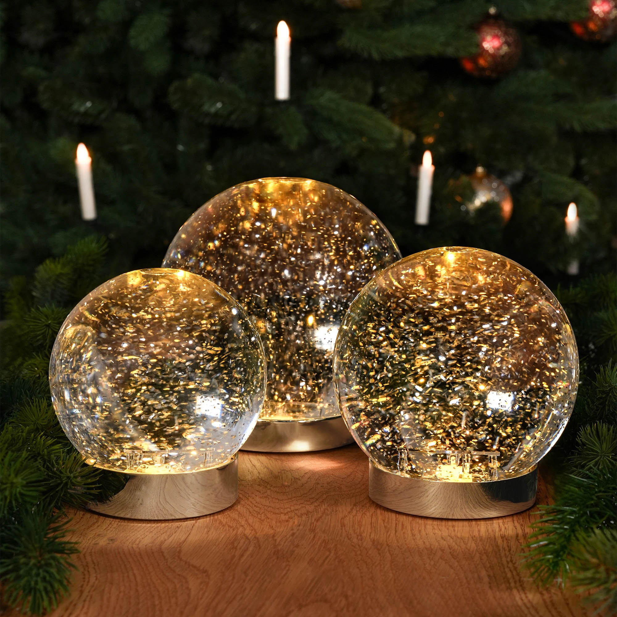 SOMPEX GLAMOR BAUBLE 15 cm silver LED table lamp – decorative lamp with moving glitter