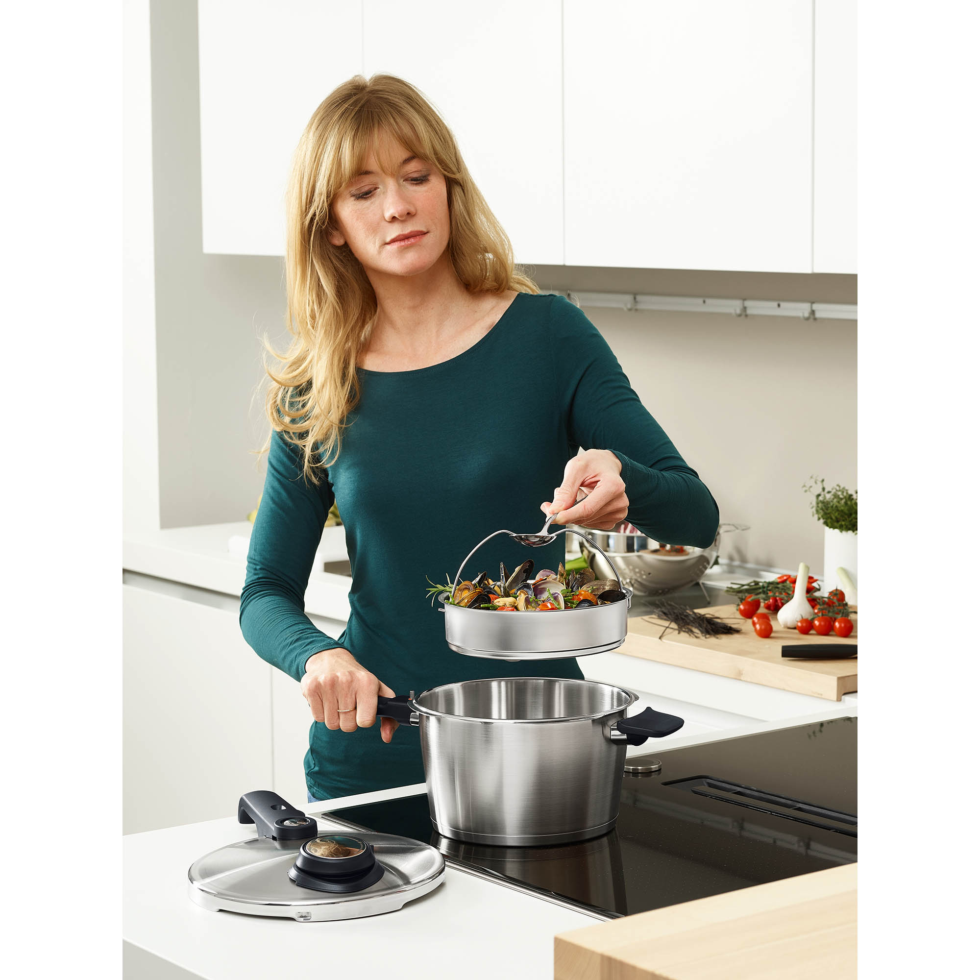 FISSLER VITAVIT PREMIUM pressure cooker 4.5 litres with insert