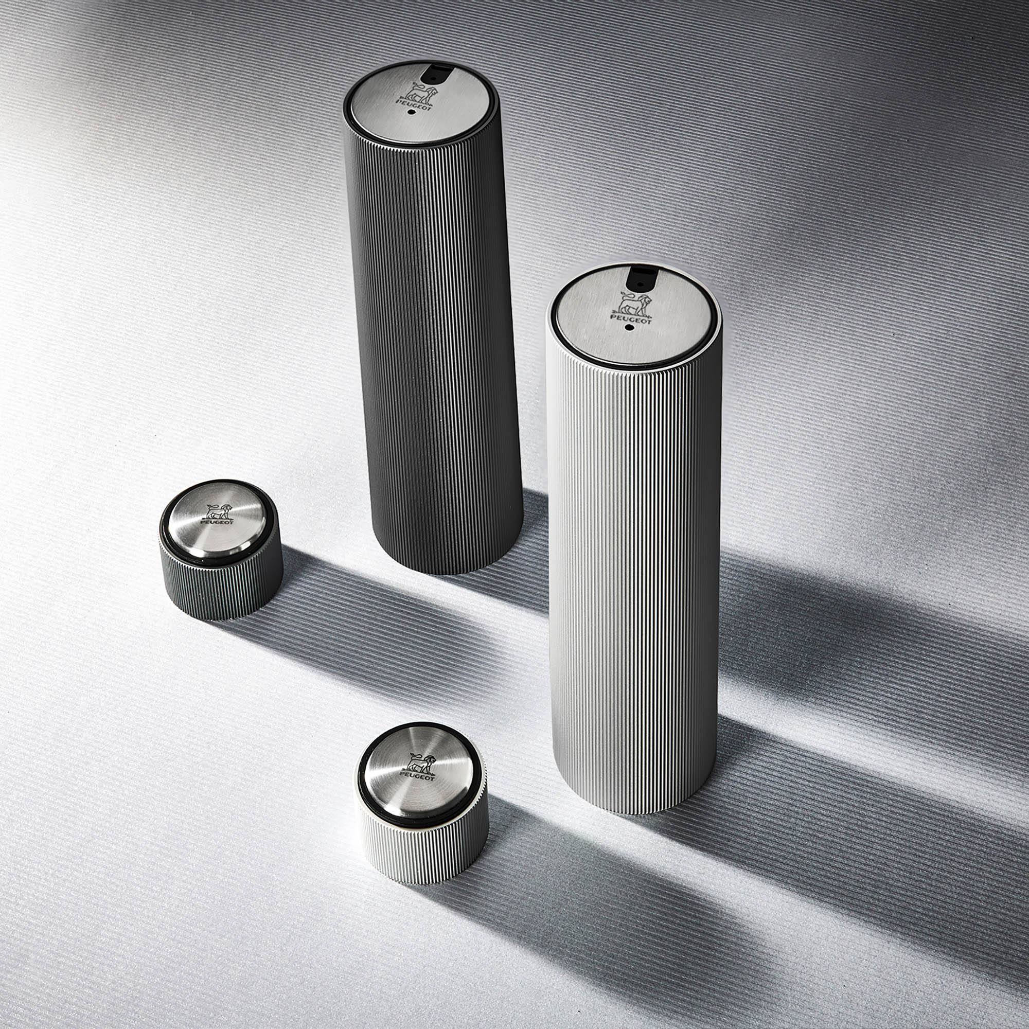 PEUGEOT elektrischer Korkenzieher LINE REVERSE Lithium-Ion Aluminium hell