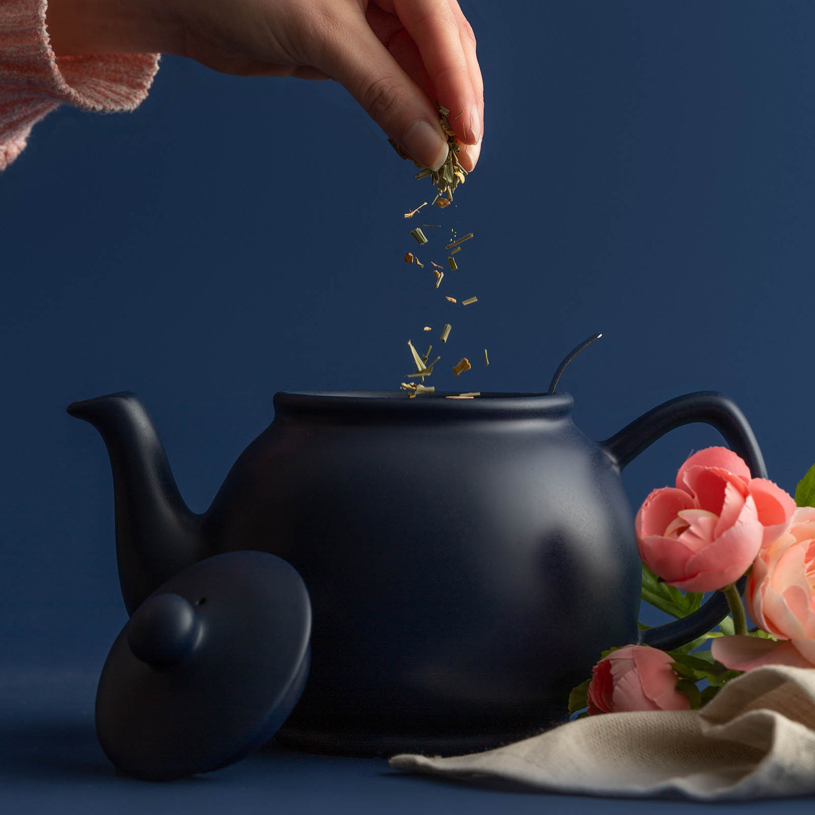 PRICE & KENSINGTON gift set teapot 1.1 litre with tea strainer blue