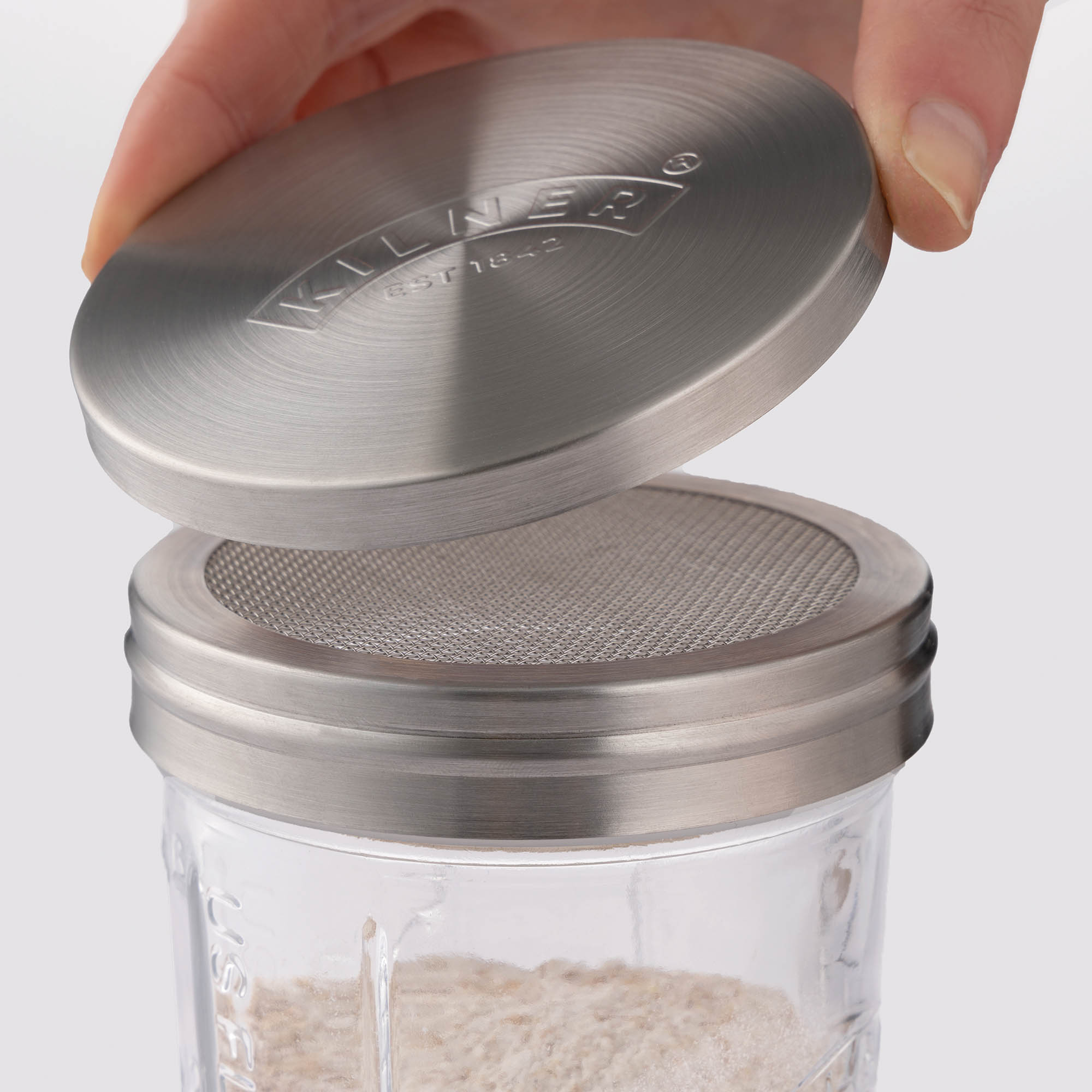 KILNER Sieve Jar Set: 0.5-litre storage jar with sieve insert