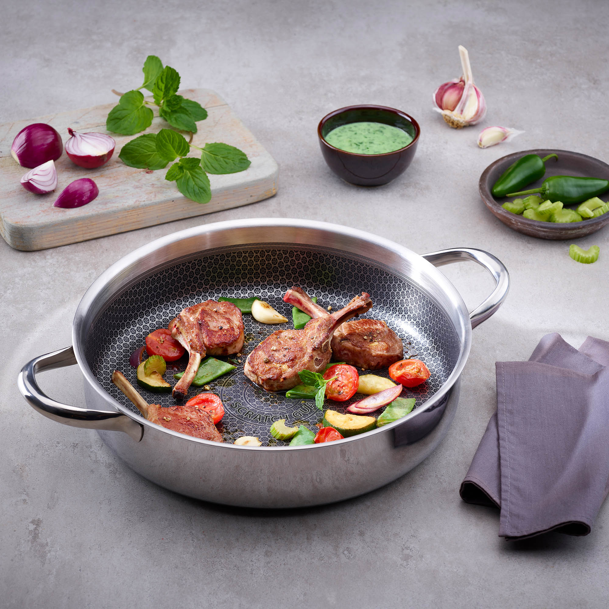 ELO RELIEF EVOLUTION serving pan 28 cm non-stick PFAS-free honeycomb structure