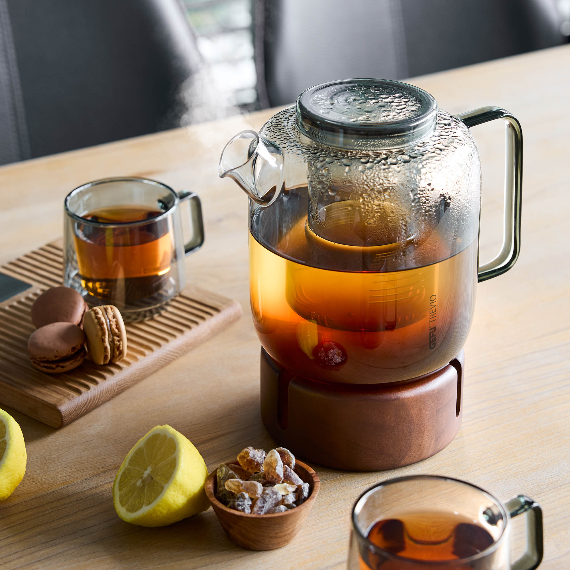 GEFU Teekanne TREVIO 1,5 Liter aus Borosilikatglas mit Teesieb und Stövchen