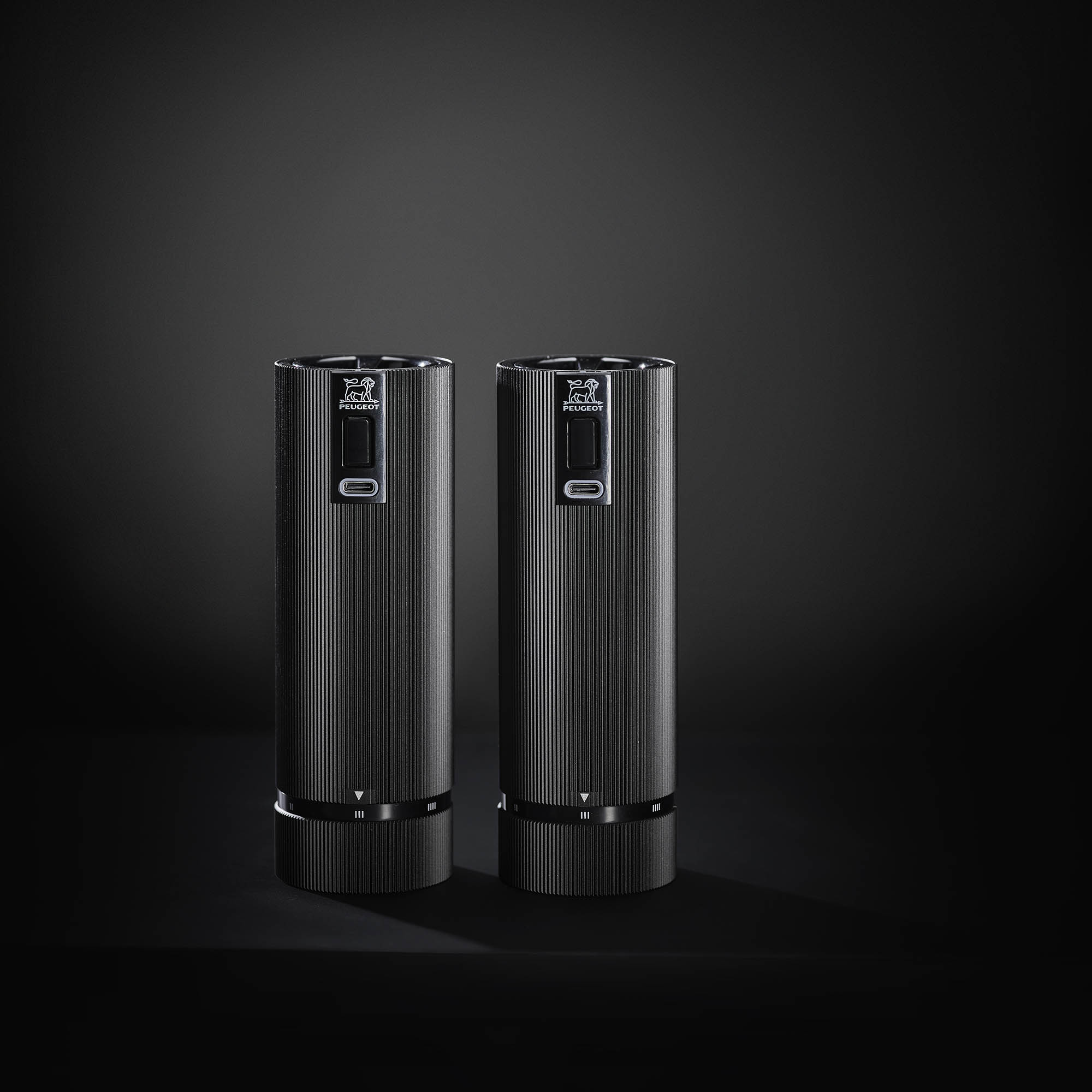 PEUGEOT Geschenkbox LINE NIGHT ELECTRIC Salz- und Pfeffermühle 15 cm U'Select Z schwarz