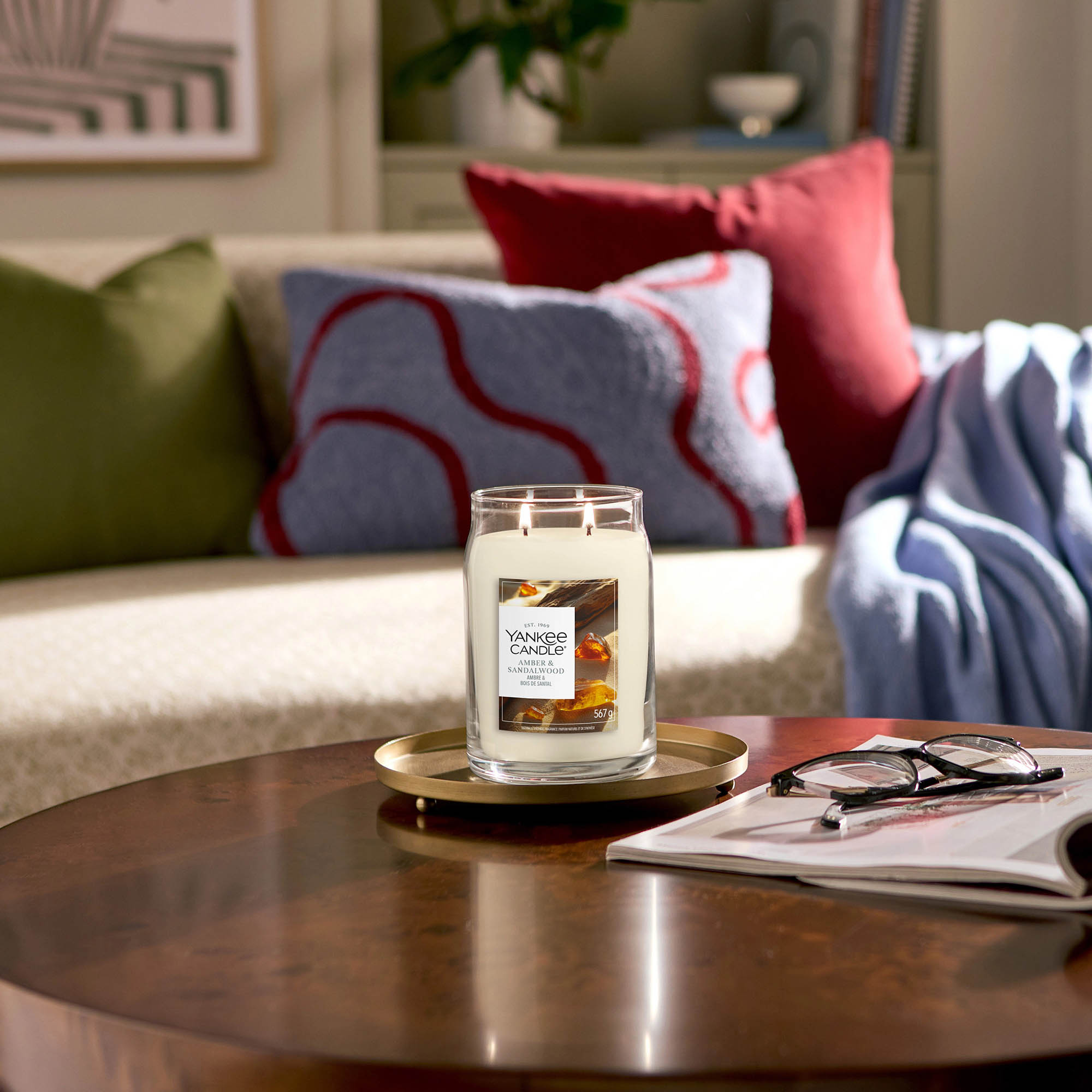 YANKEE CANDLE Large Signature Candle AMBER & SANDALWOOD 567 g scented candle