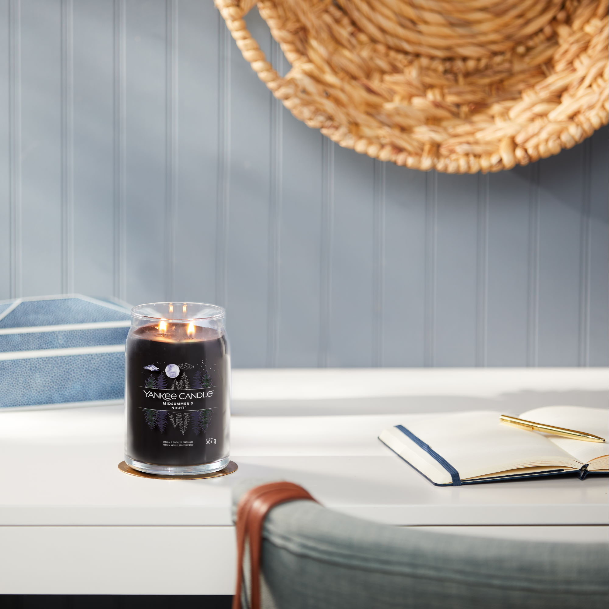 YANKEE CANDLE Large Signature Candle MIDSUMMERS NIGHT 567 g Scented Candle