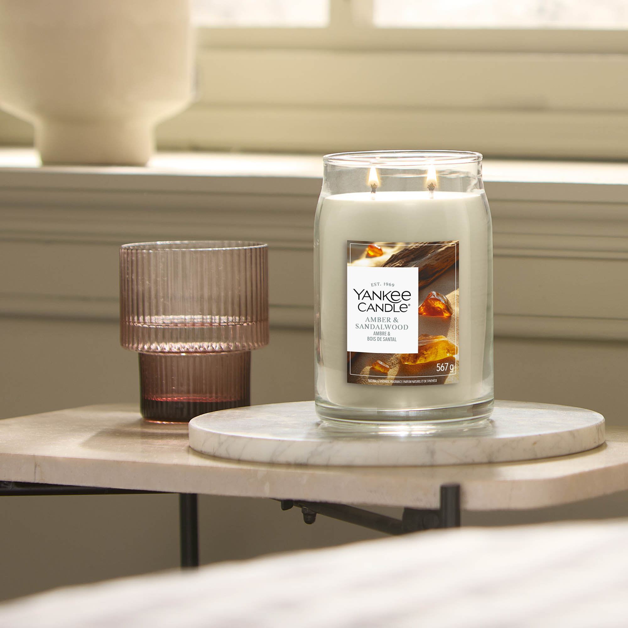 YANKEE CANDLE Große Signature Kerze AMBER & SANDALWOOD 567 g Duftkerze