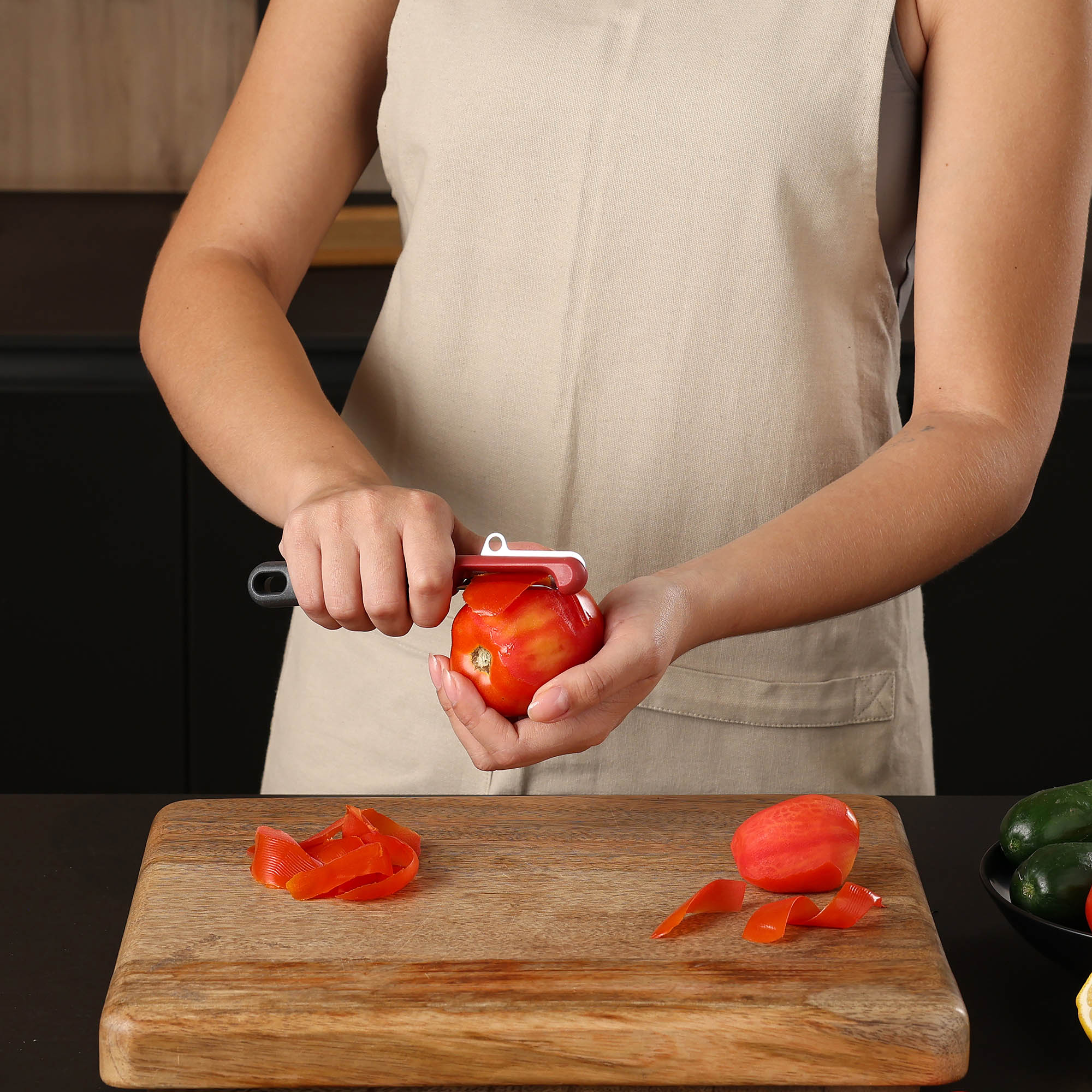 ZYLISS serrated tomato peeler with a plastic handle reinforced with wheat straw fibres
