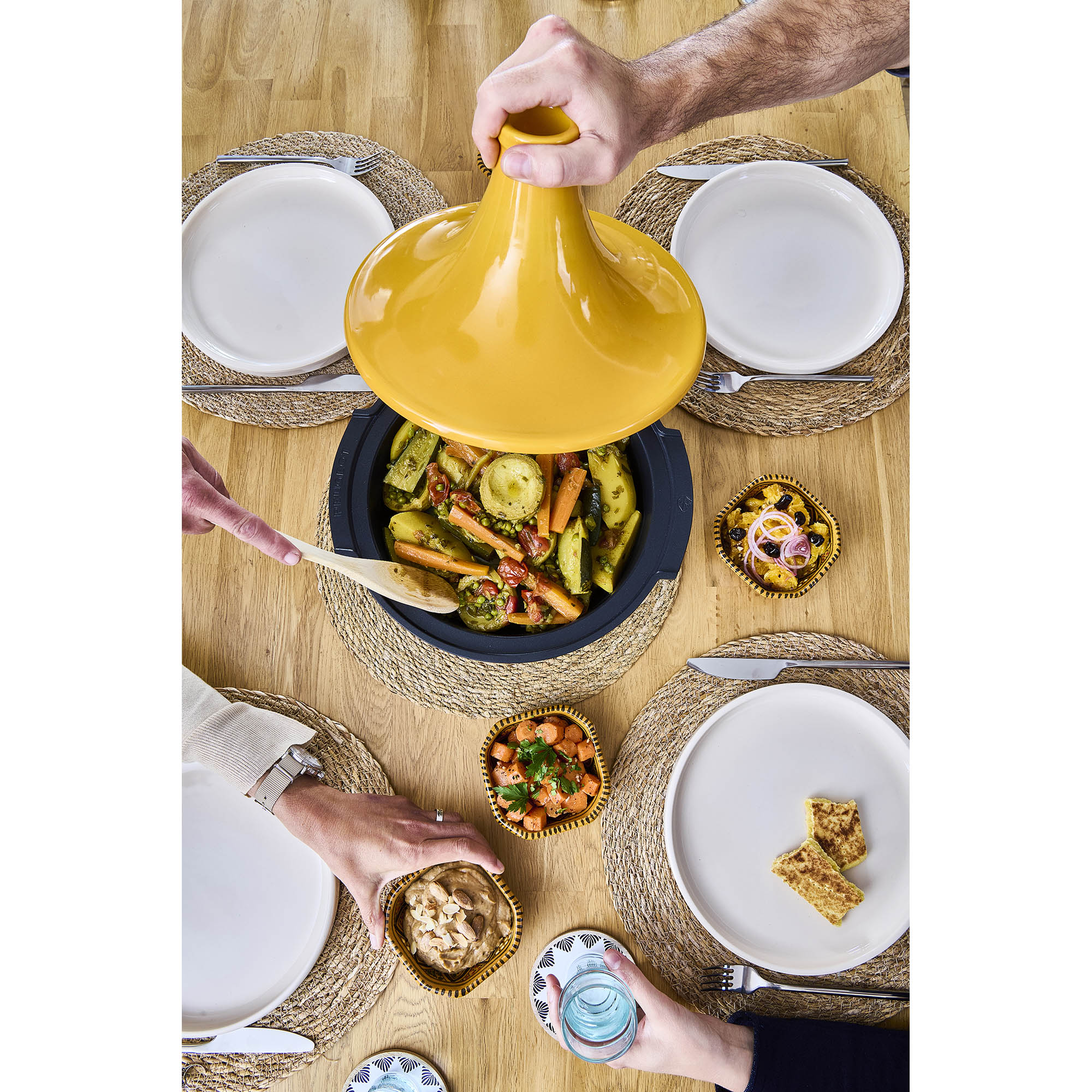 PEUGEOT Tagine ATLAS 30 cm Aluminium with Ceramic Lid, Saffron Yellow