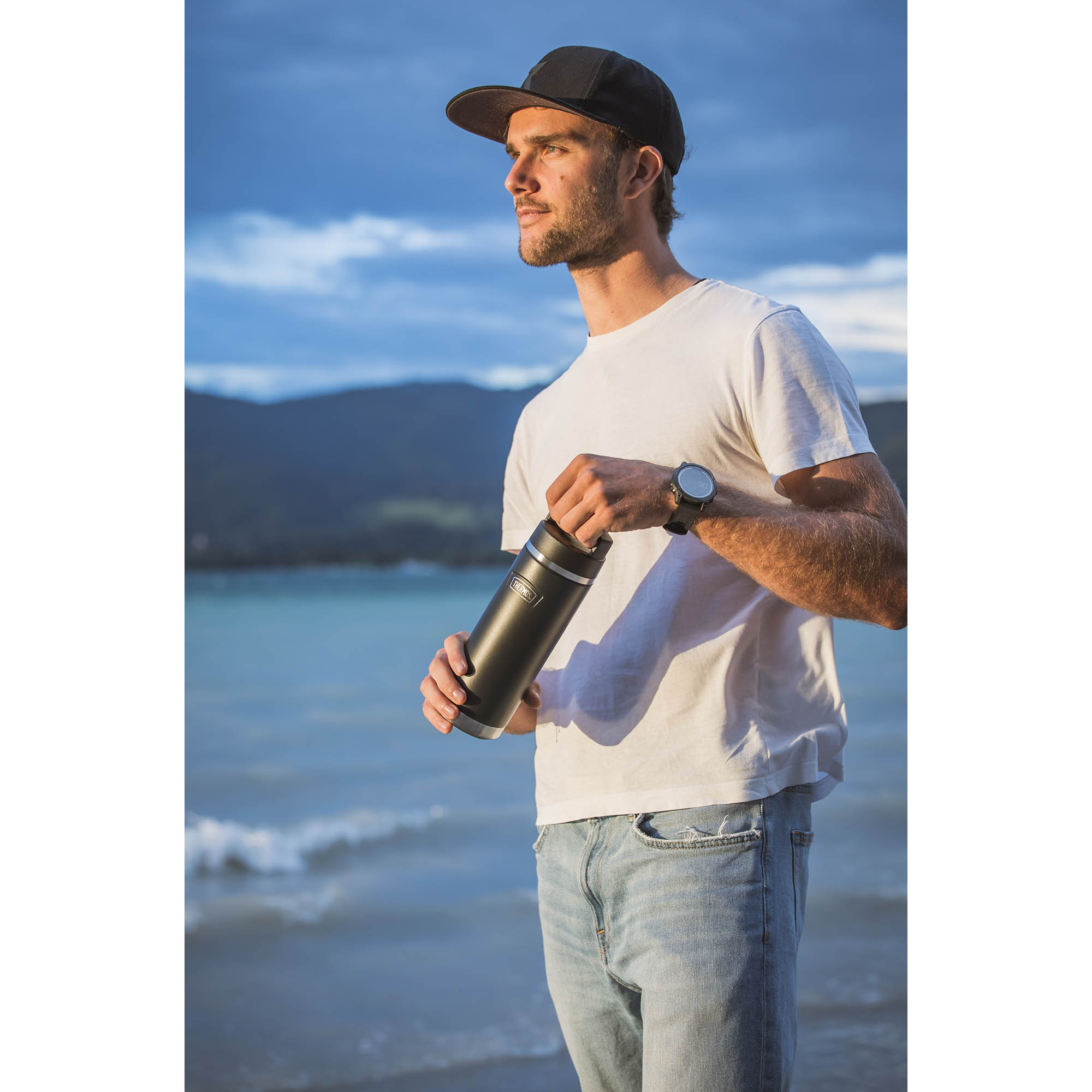 THERMOS Insulated Bottle ICON BEVERAGE BOTTLE 0.71 L Stainless Steel Double-Walled Graphite