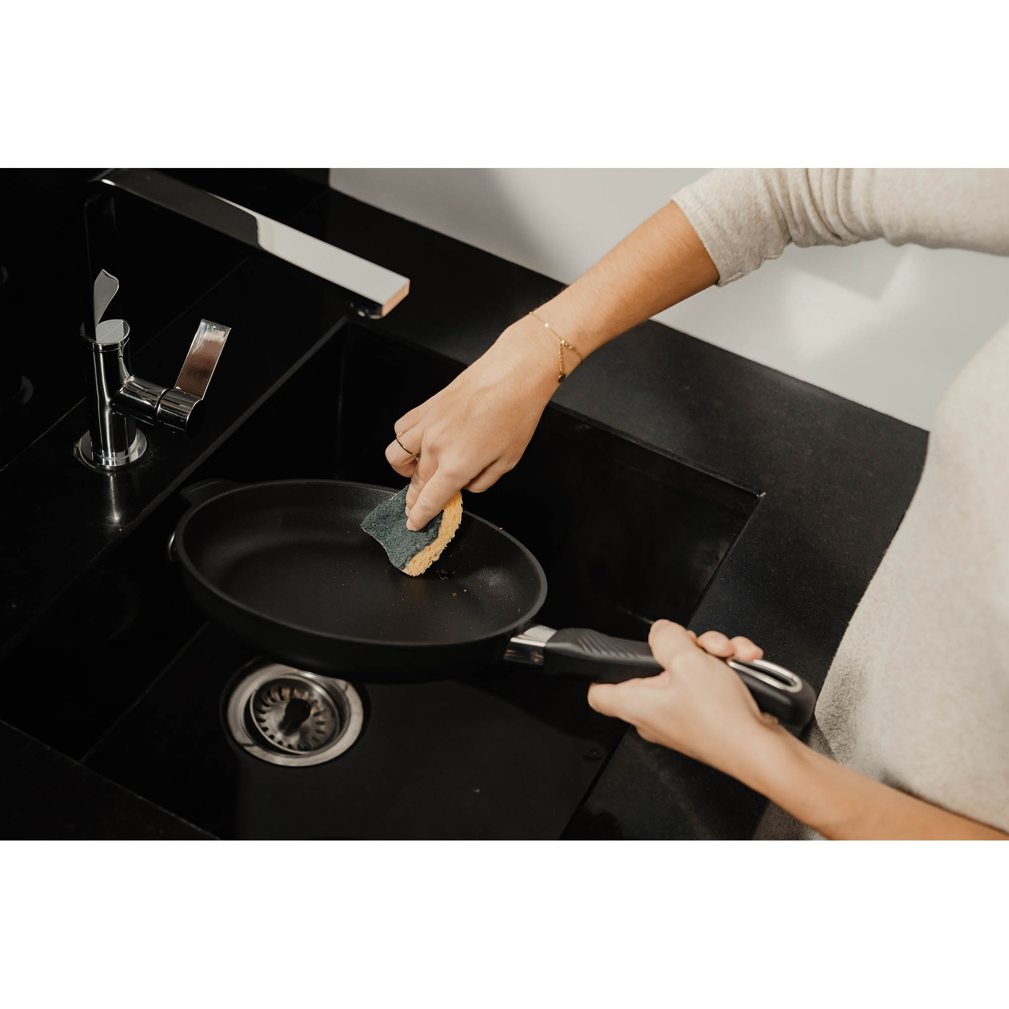 GASTROLUX cast iron frying pan EVO 24 cm height 7.5 cm INDUCTION PFAS-free