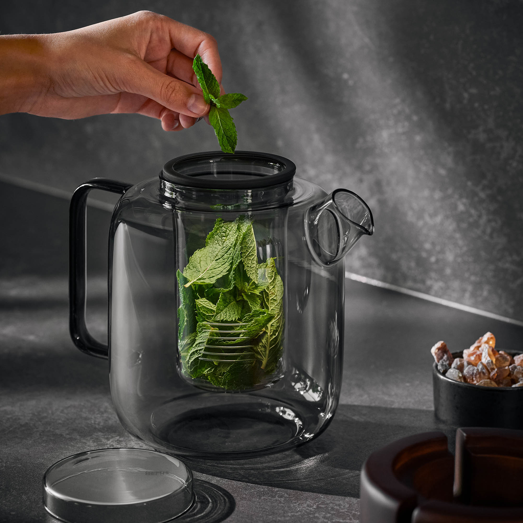 GEFU Teekanne TREVIO 1,5 Liter aus Borosilikatglas mit Teesieb und Stövchen
