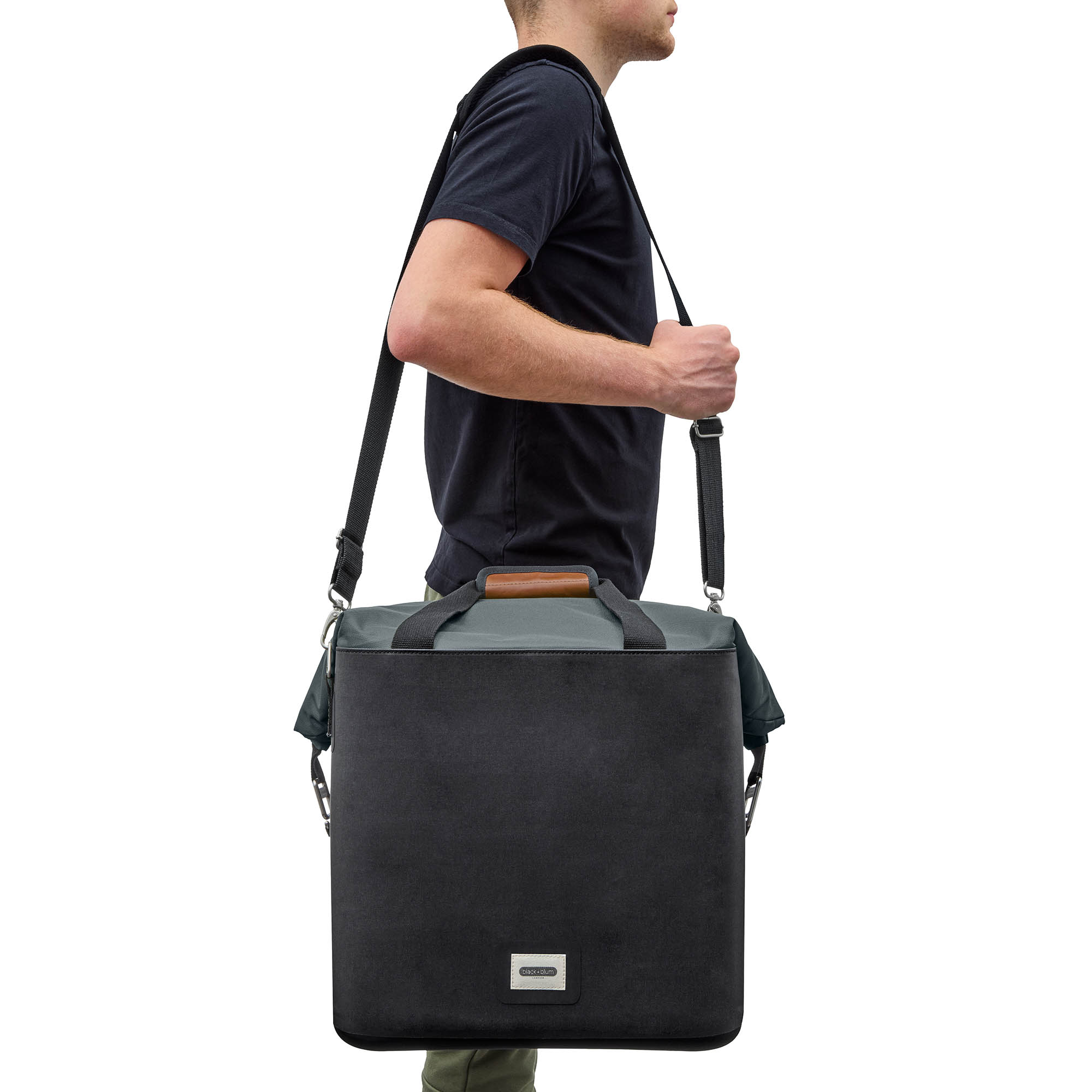 BLACK+BLUM Isolierte Kühltasche COOLER BAG 25 Liter schiefergrau