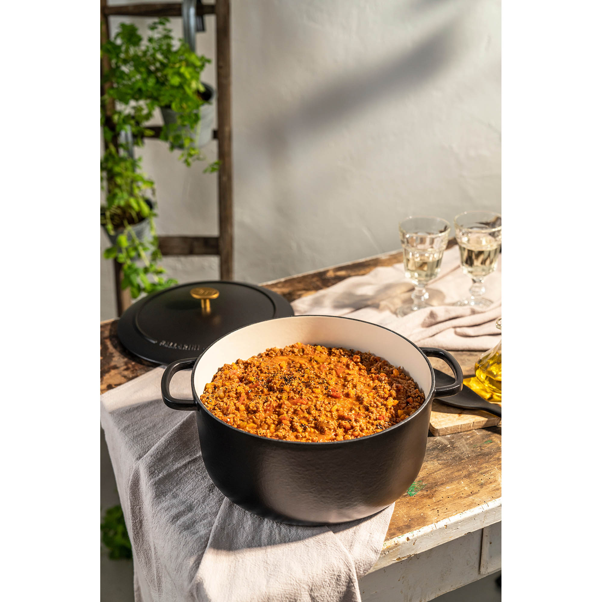 BALLARINI Cocotte BELLAMONTE 28 cm rund 7,0 Liter Bräter aus Gusseisen schwarz