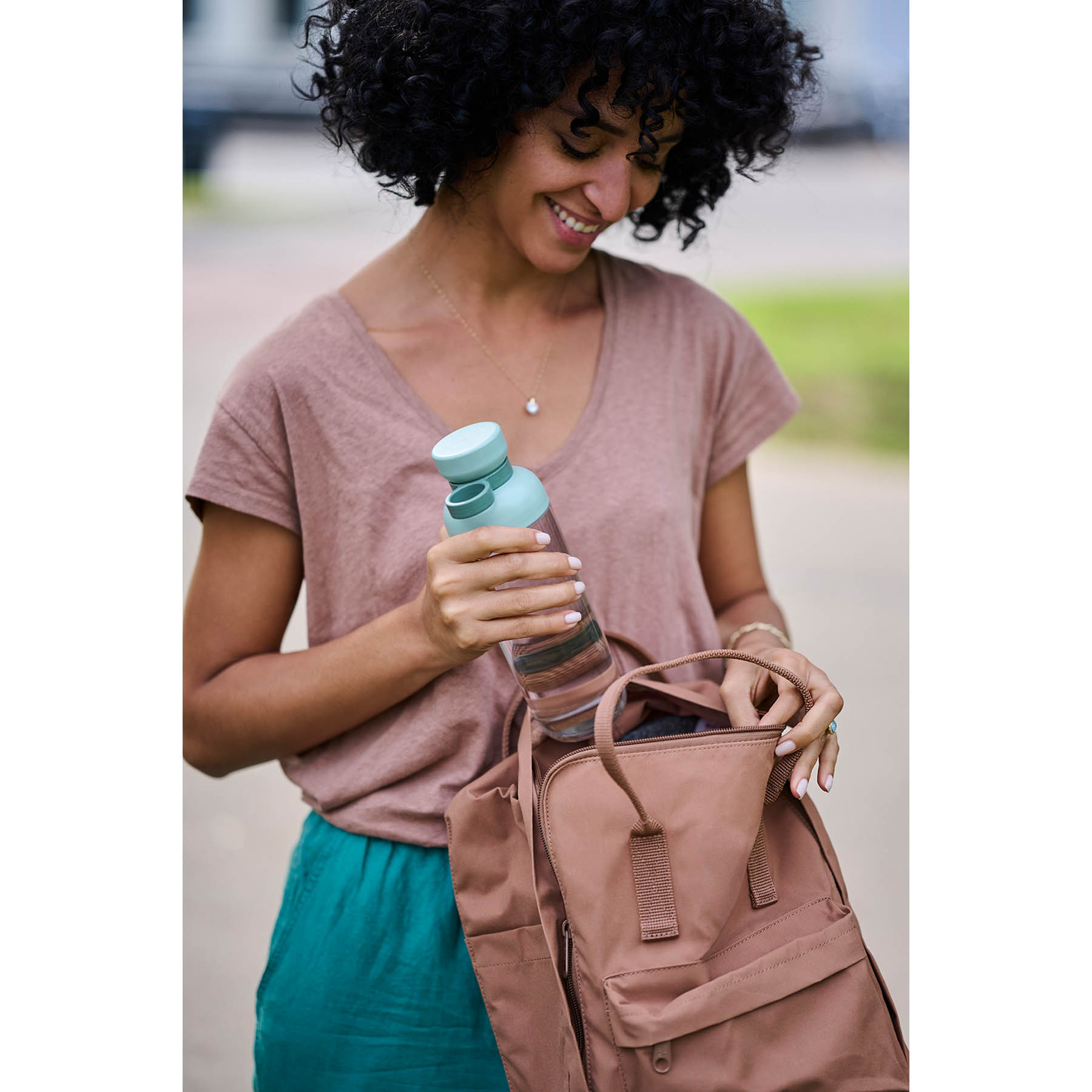MEPAL VITA 0.7-litre water bottle, also suitable for fizzy drinks – Nordic Blue
