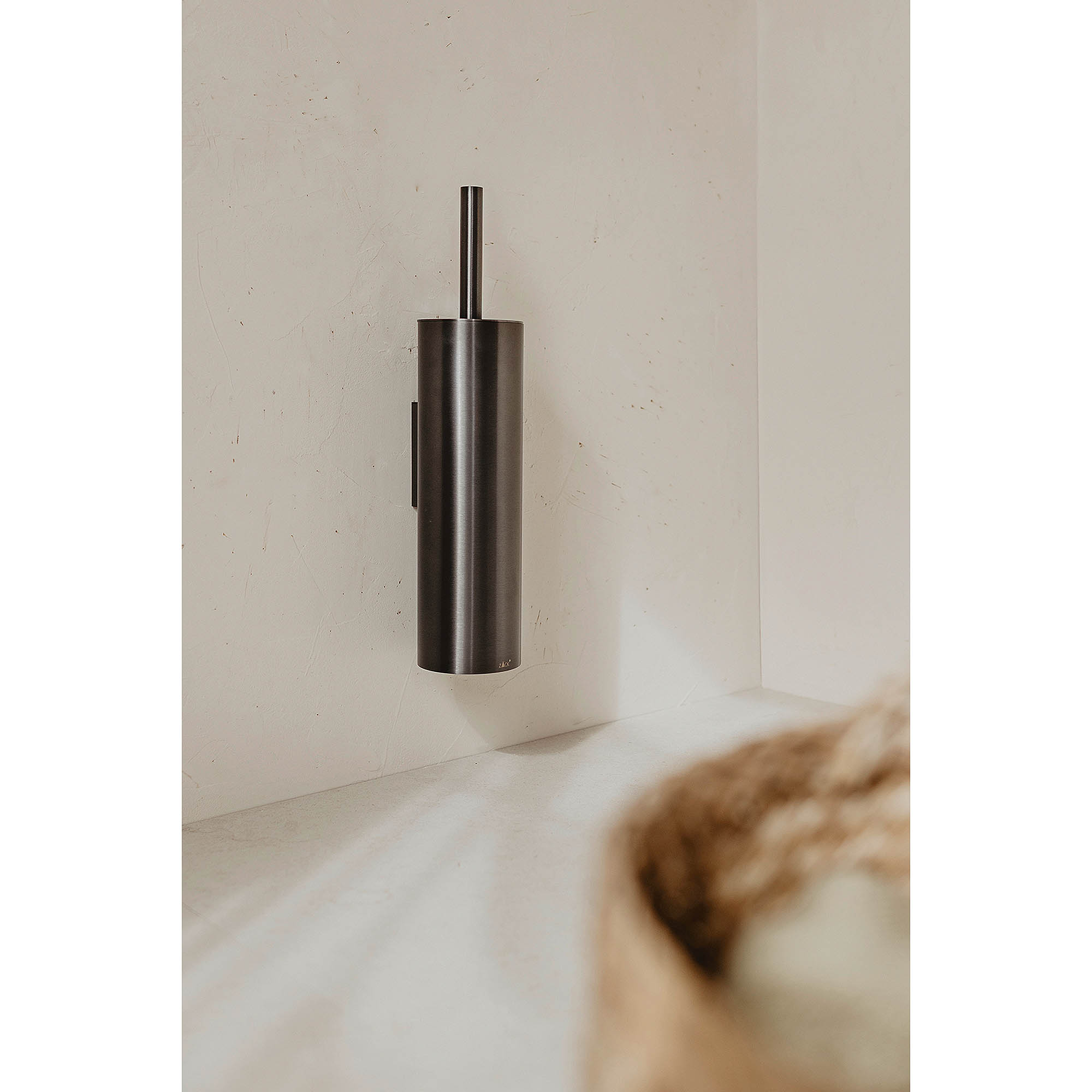 ZACK Toilettenbürste TUBO aus Edelstahl graphite zur Wandmontage