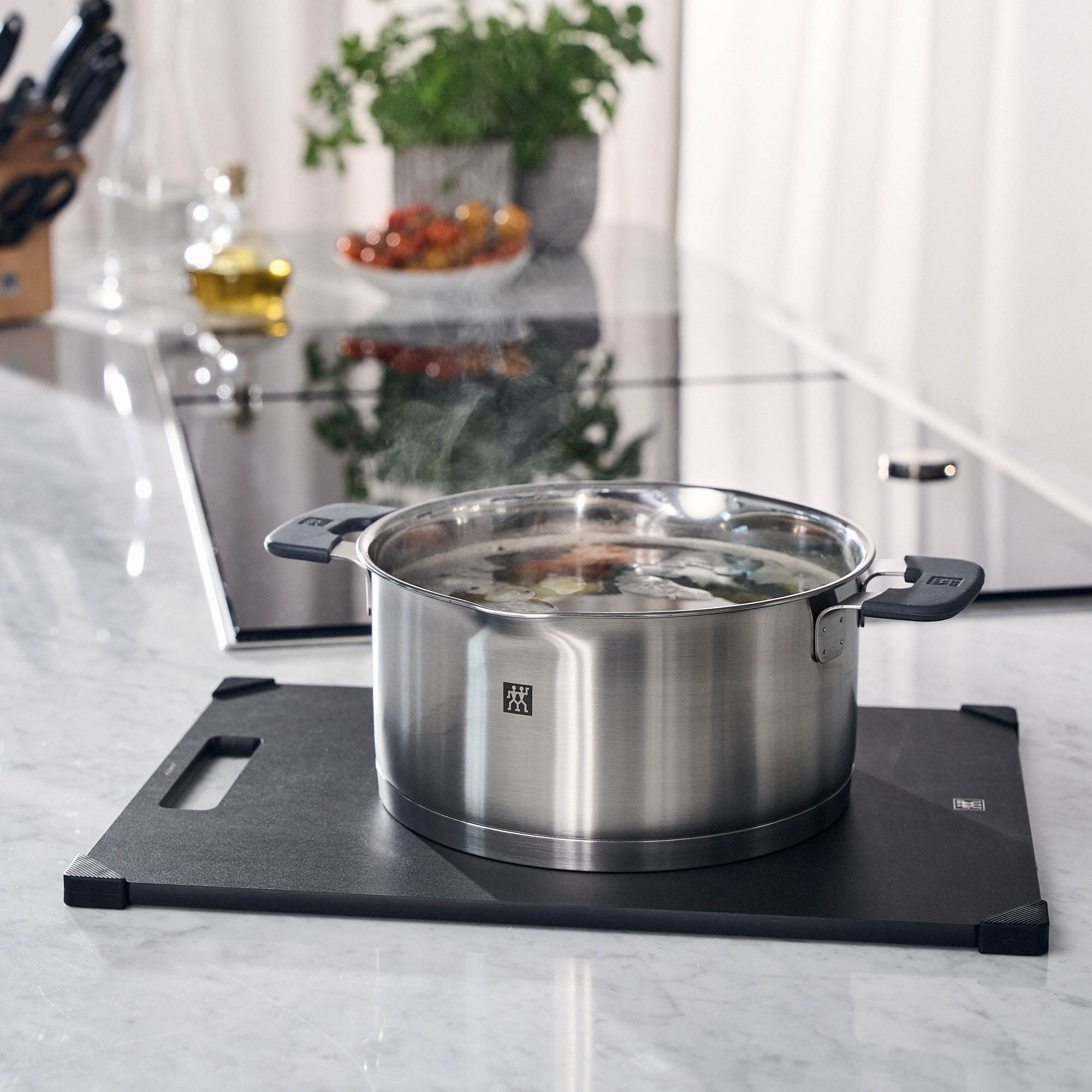 ZWILLING fibrewood cutting board 42 x 30 cm black