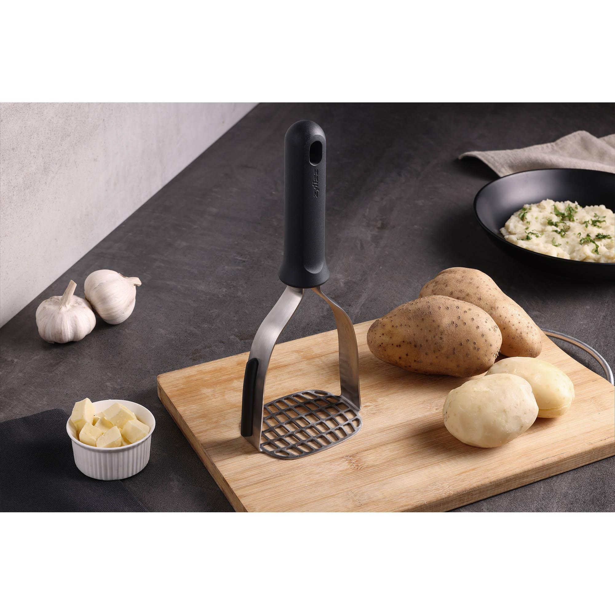 ZYLISS Kartoffelstampfer mit Griff aus Kunststoff mit Weizenstrohfasern