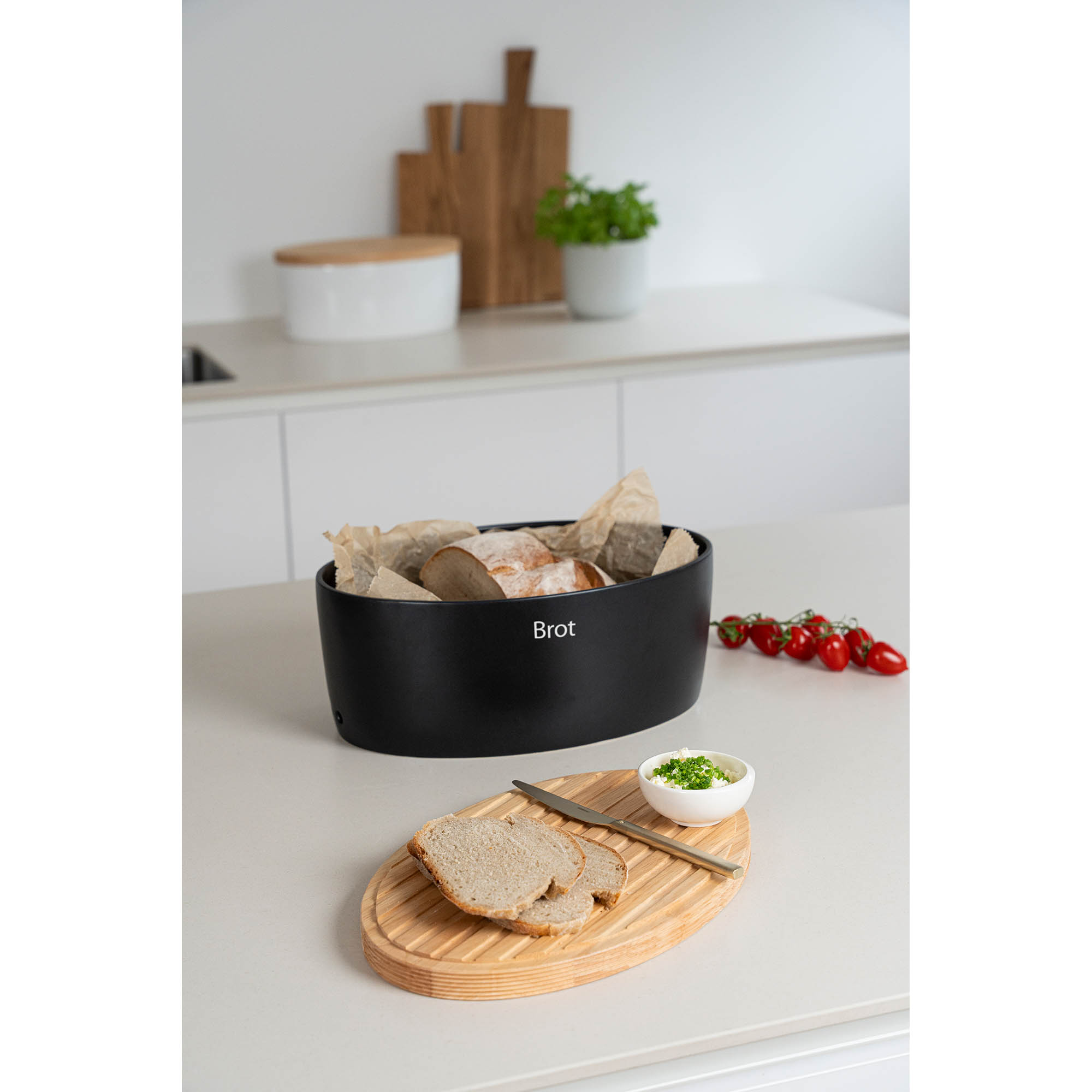 CONTINENTA bread pan oval with wooden lid high 36 x 23 x 15.5 cm black