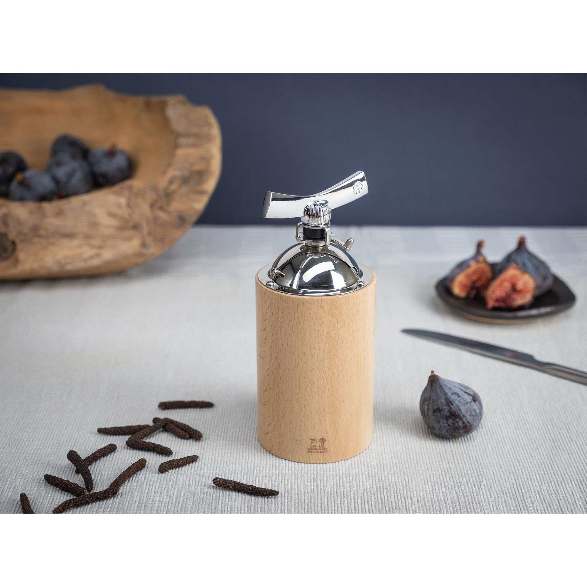 PEUGEOT Pfeffermühle ISEN für Langpfeffer 16 cm Holz