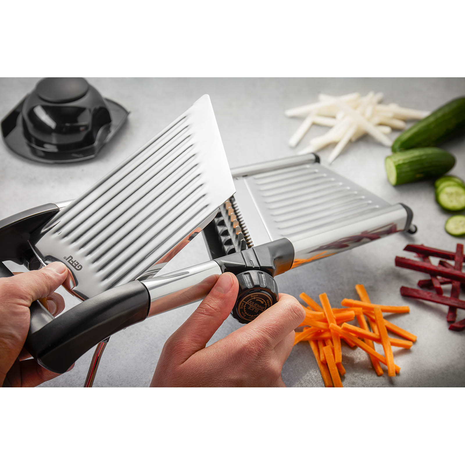 GEFU Gourmethobel VOLARI Gemüsehobel für Scheiben und Julienne