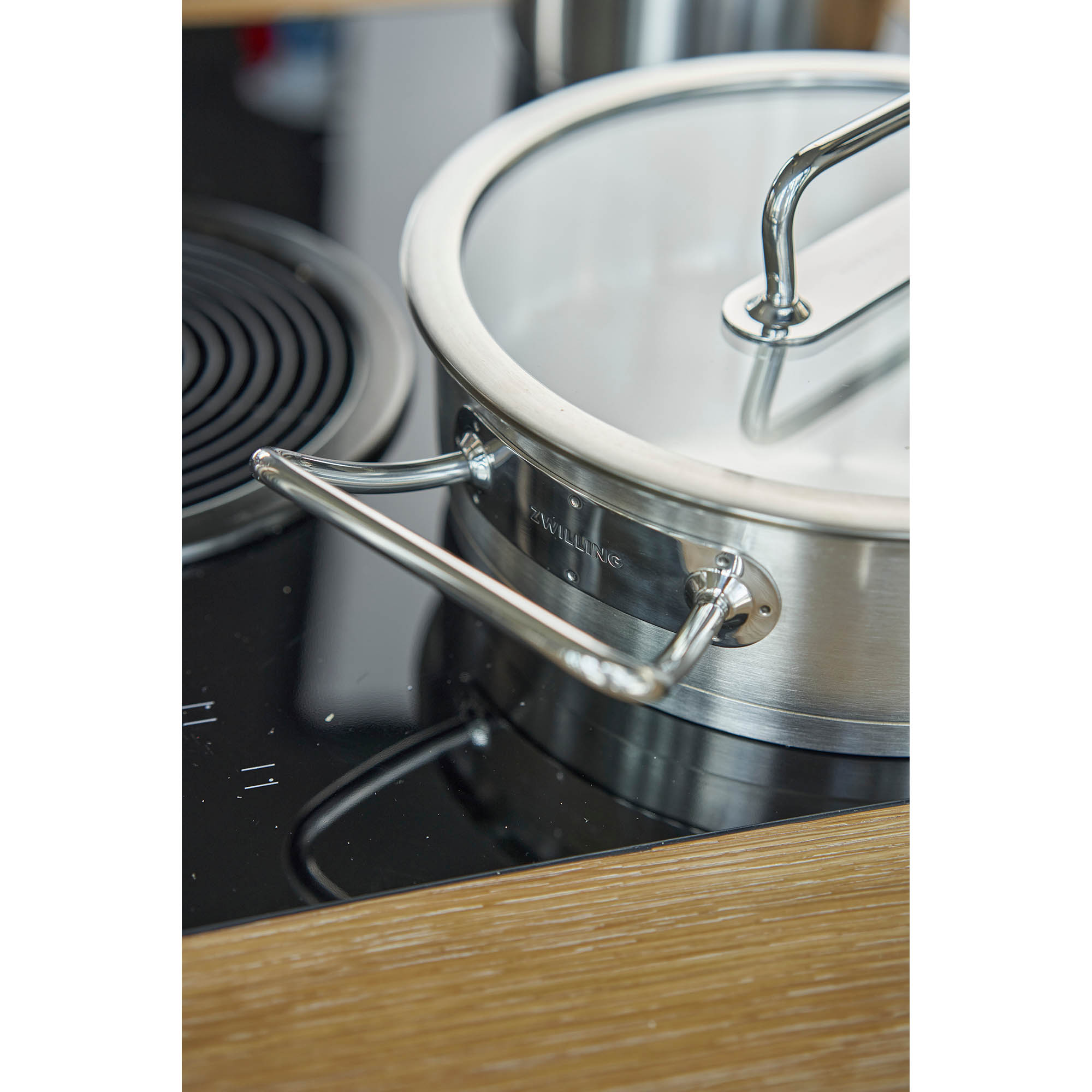 ZWILLING PRO serving pan 28 cm 4.5 litre INDUCTION casserole