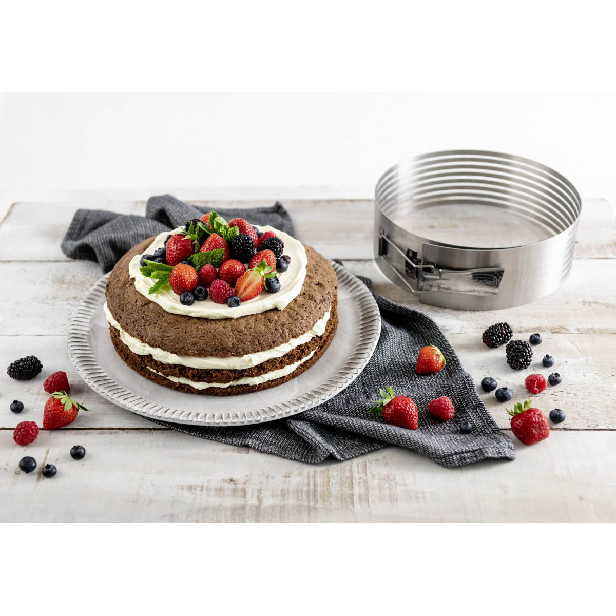 DR.OETKER Tortenboden-Schneidhilfe und Konditormesser im Set