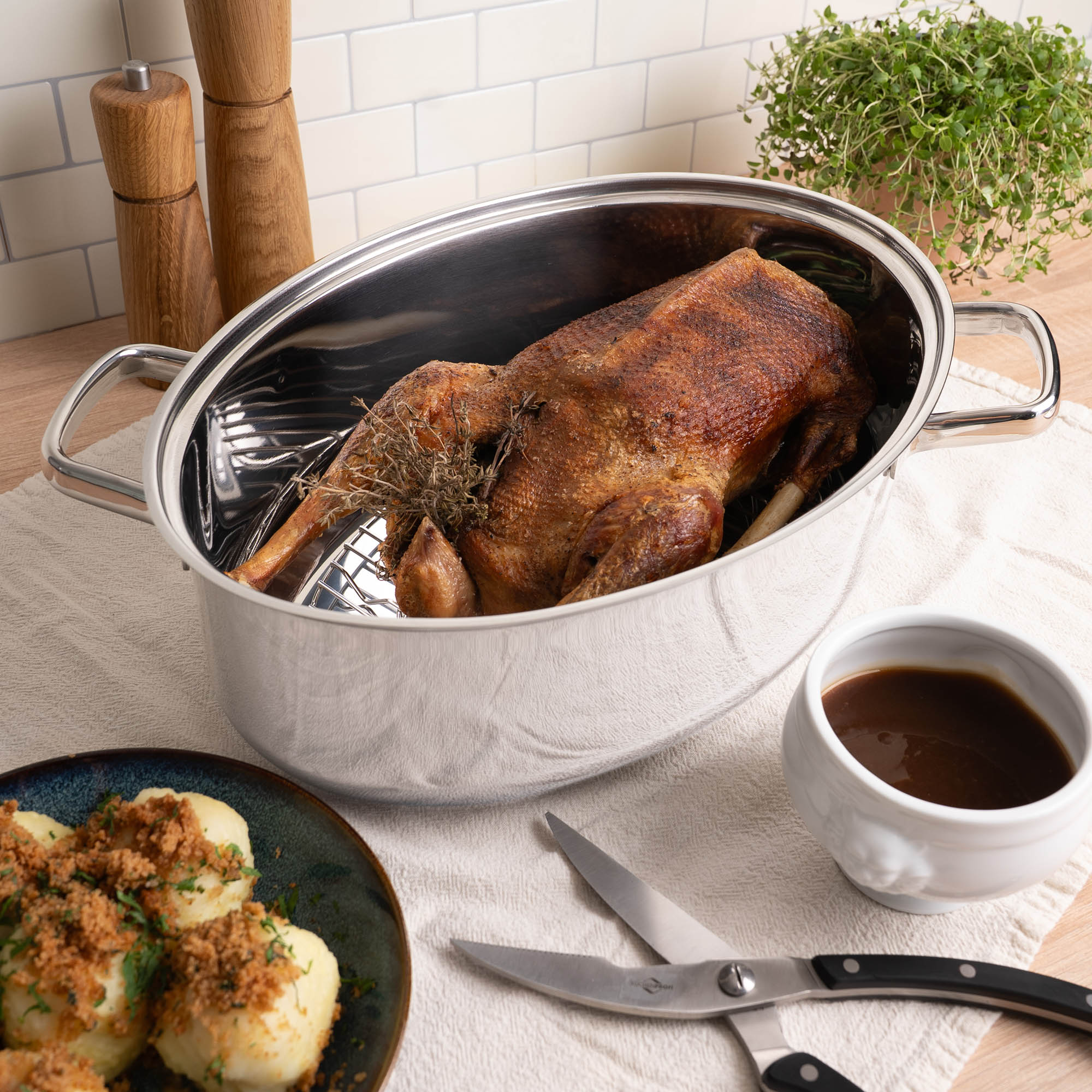 KÜCHENPROFI Gourmet roaster PISA stainless steel 38 cm 8.5 litre glass lid INDUCTION
