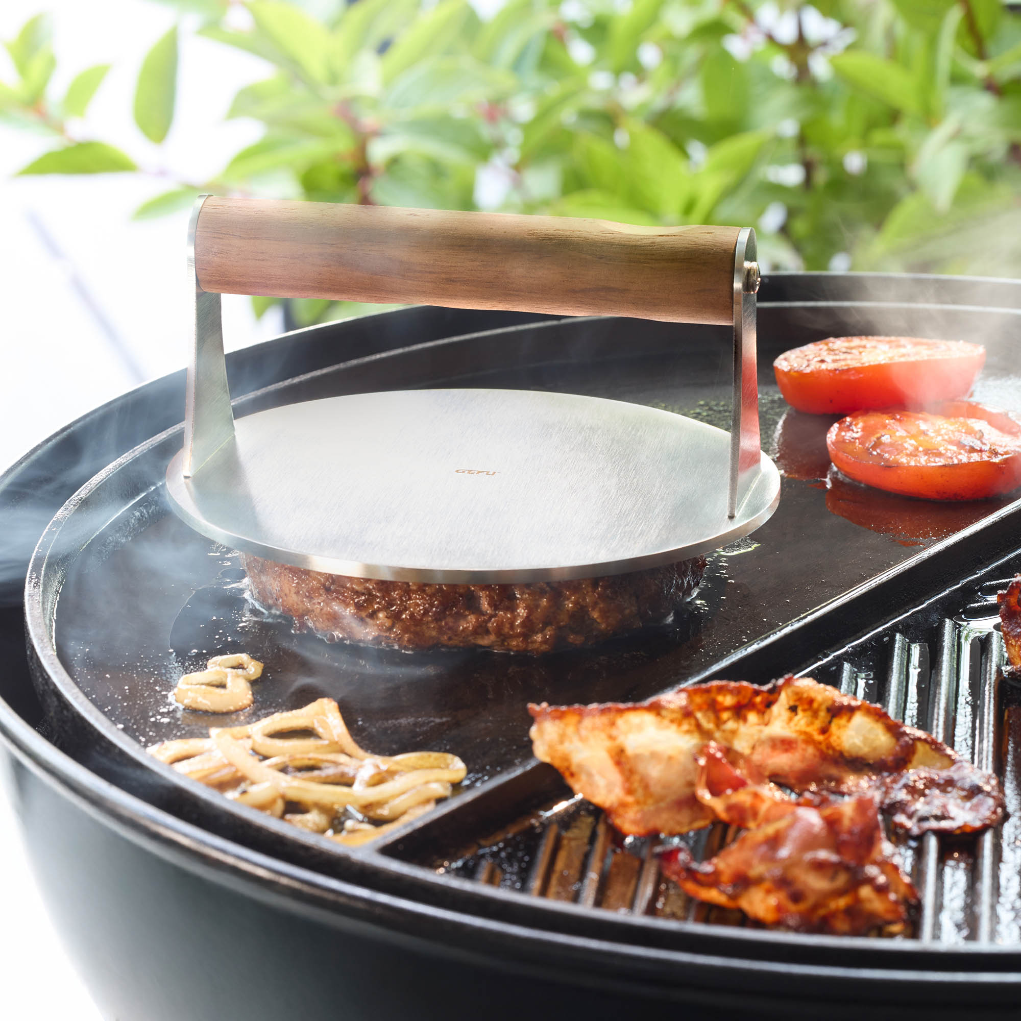 GEFU Smash burger press BBQ 16 cm