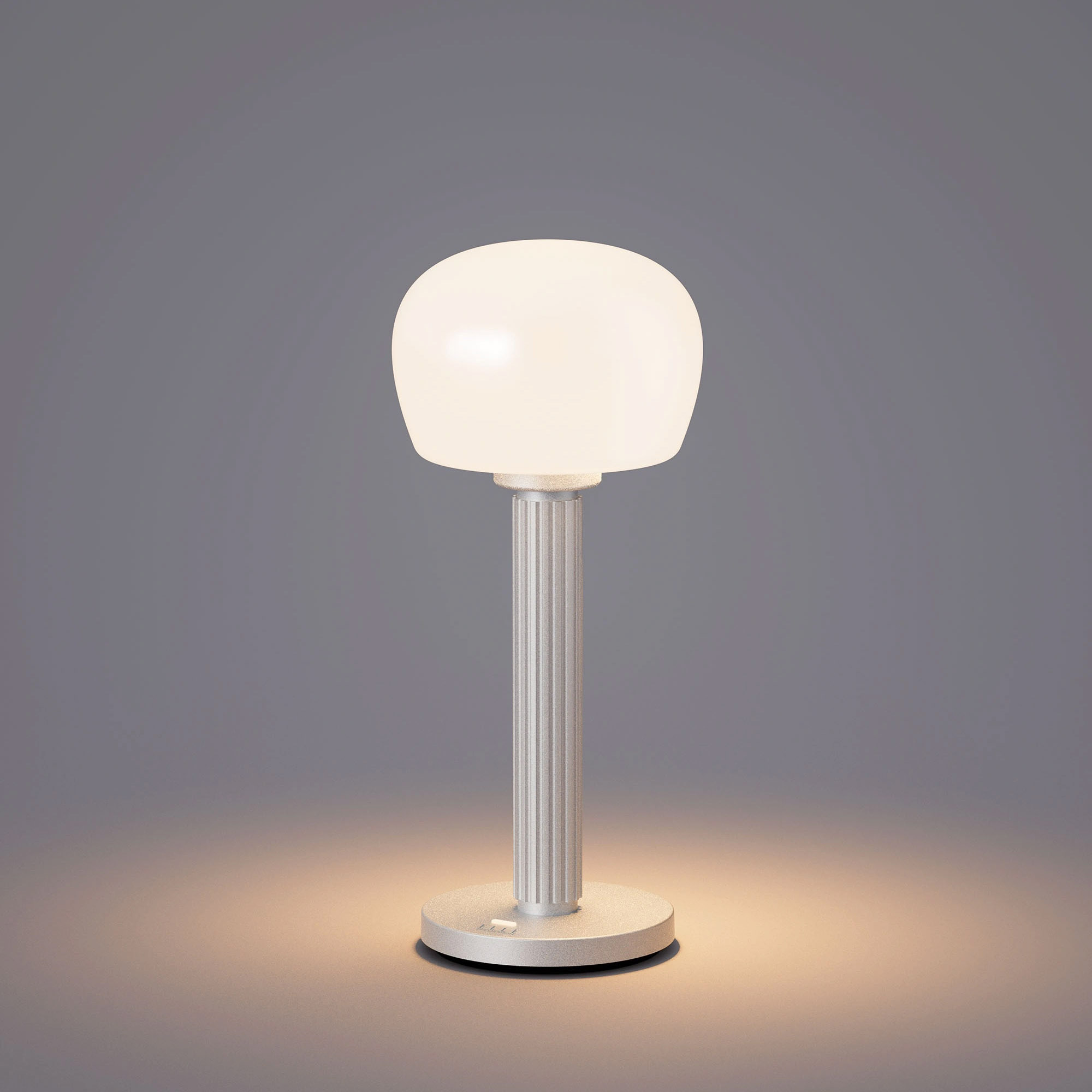 ELLE DECORATION Akku-LED-Tischleuchte VENDOME silber matt