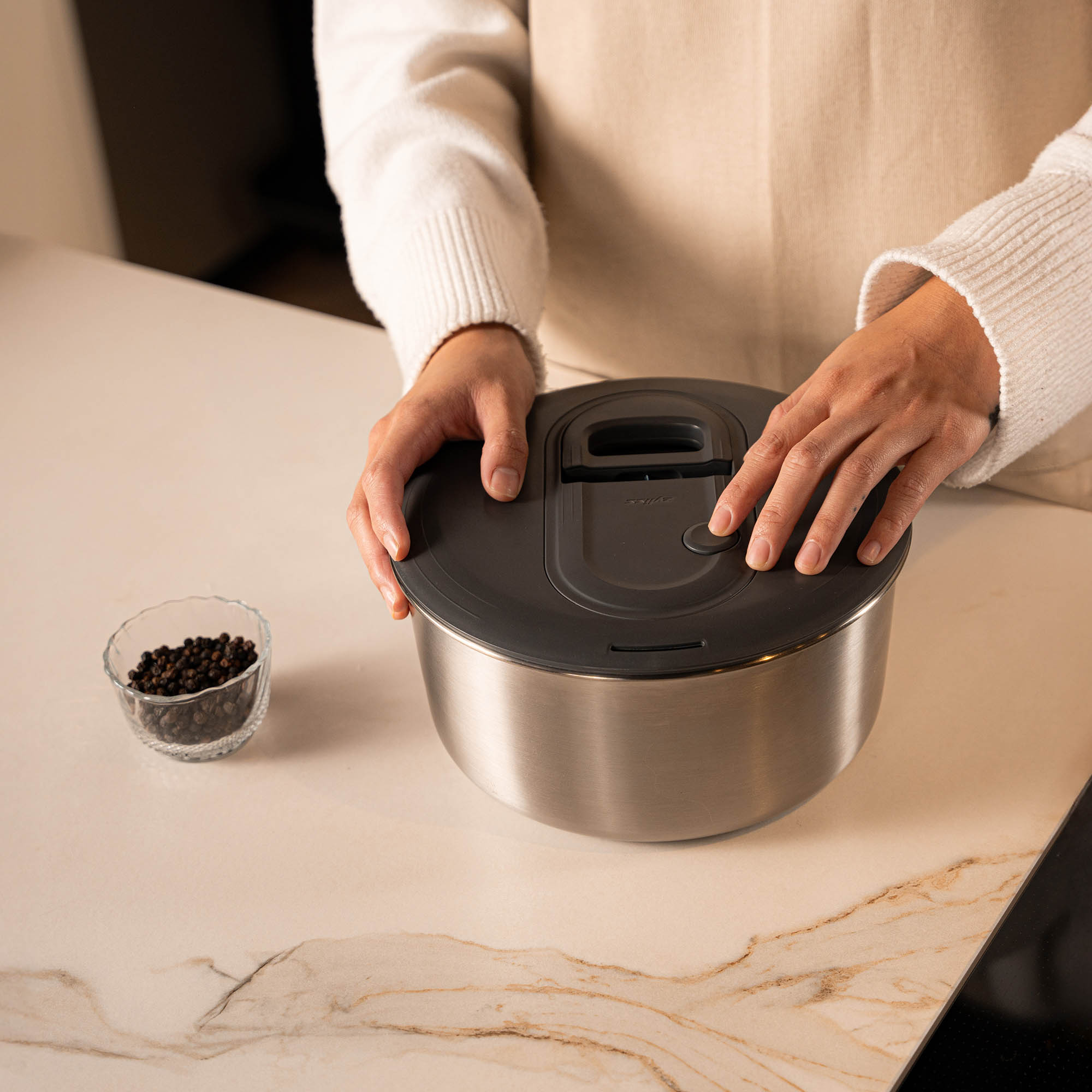 ZYLISS salad spinner EASY SPIN S stainless steel rope pull mechanism 23 cm black