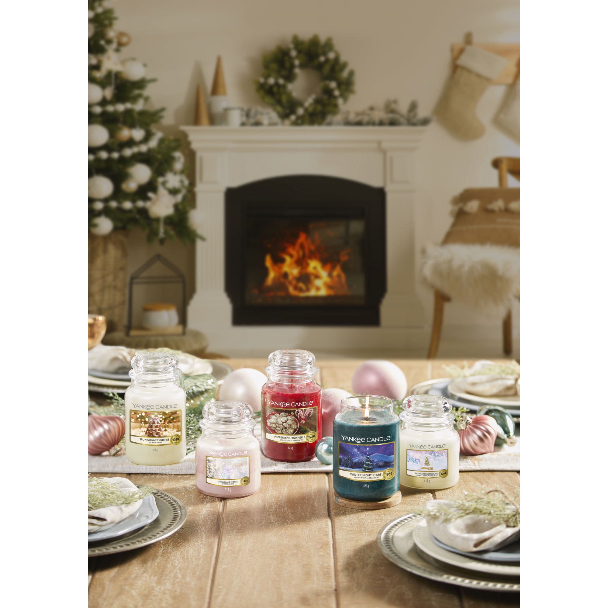 YANKEE CANDLE Large candle SNOWFLAKE KISSES 623 g Scented candle