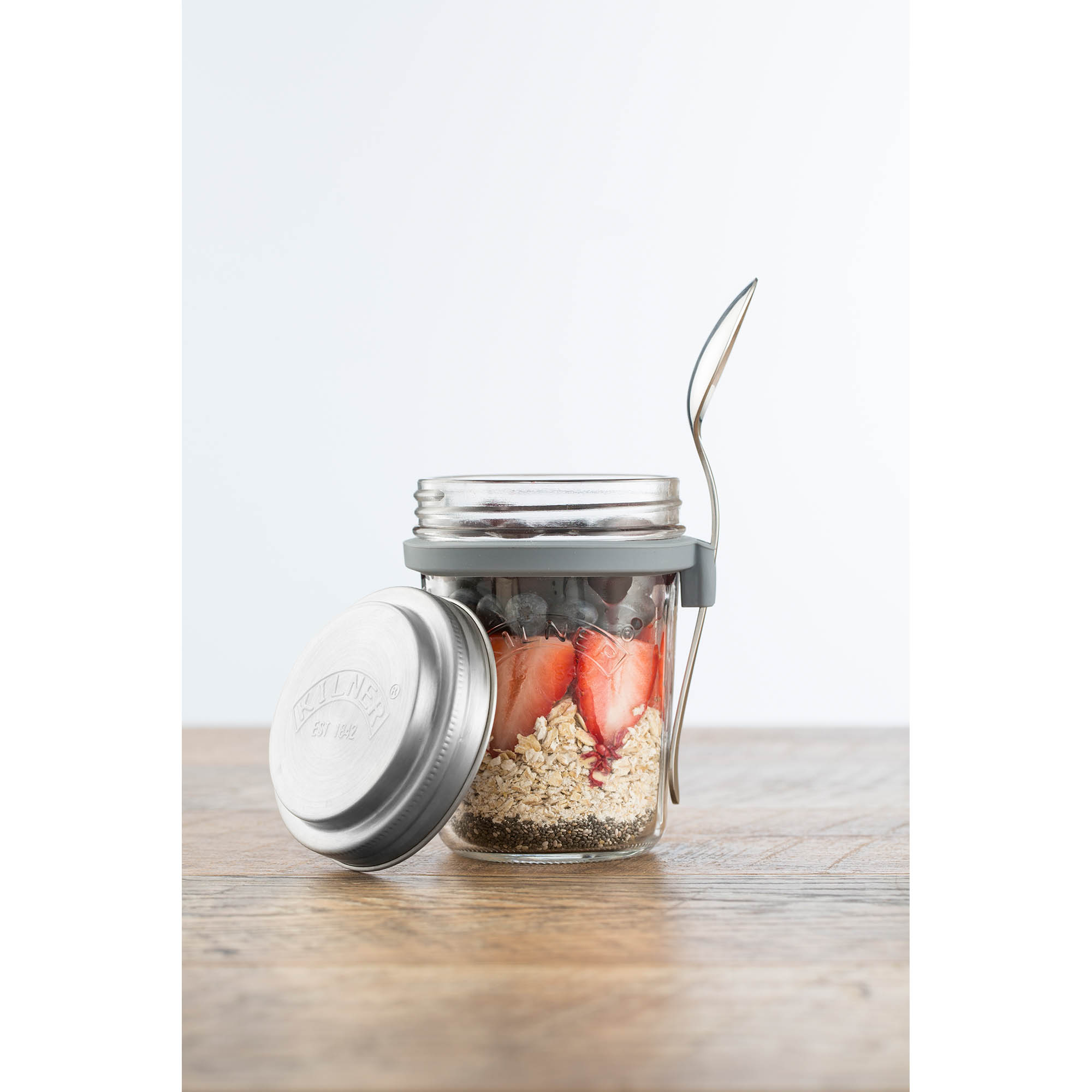 KILNER breakfast jar, 0.35 litres, with screw-top lid and spoon