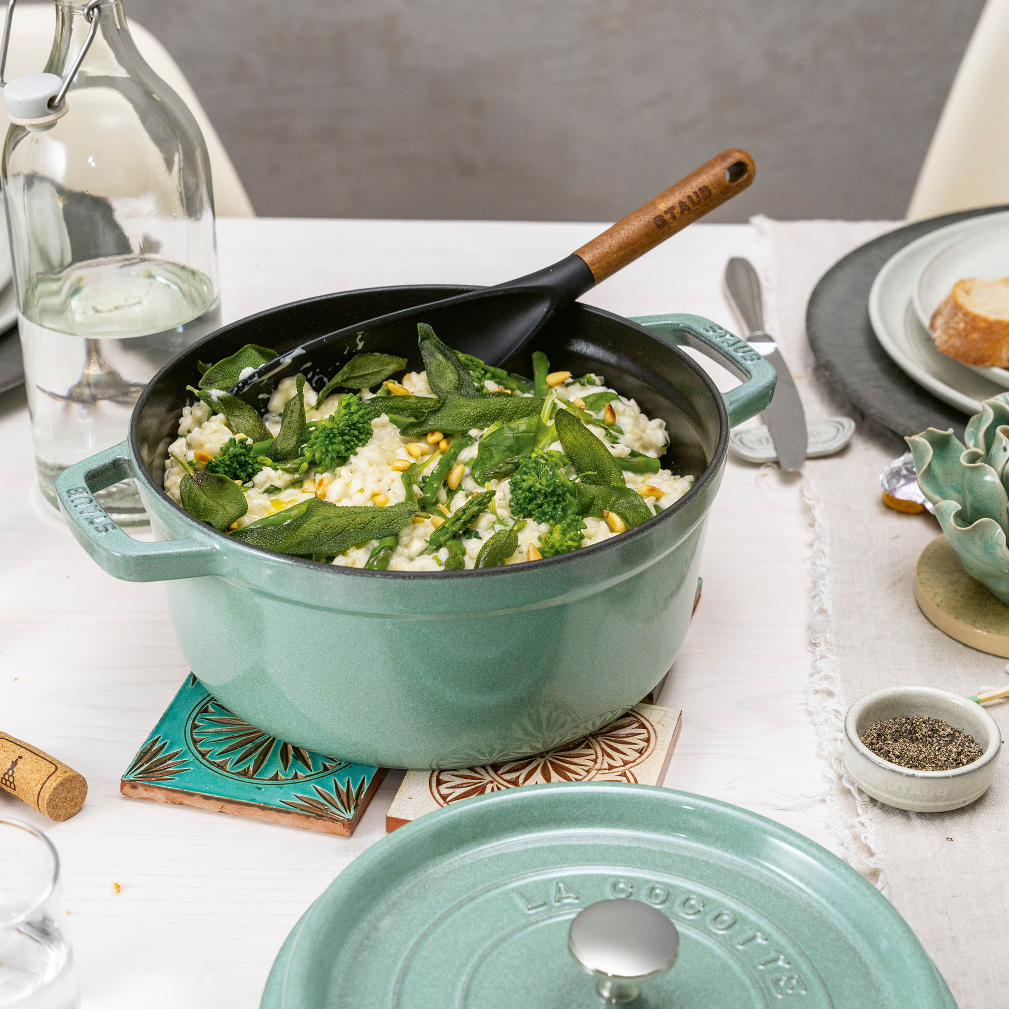 STAUB France Cocotte 26 cm - 5.25 litres cast iron sage green