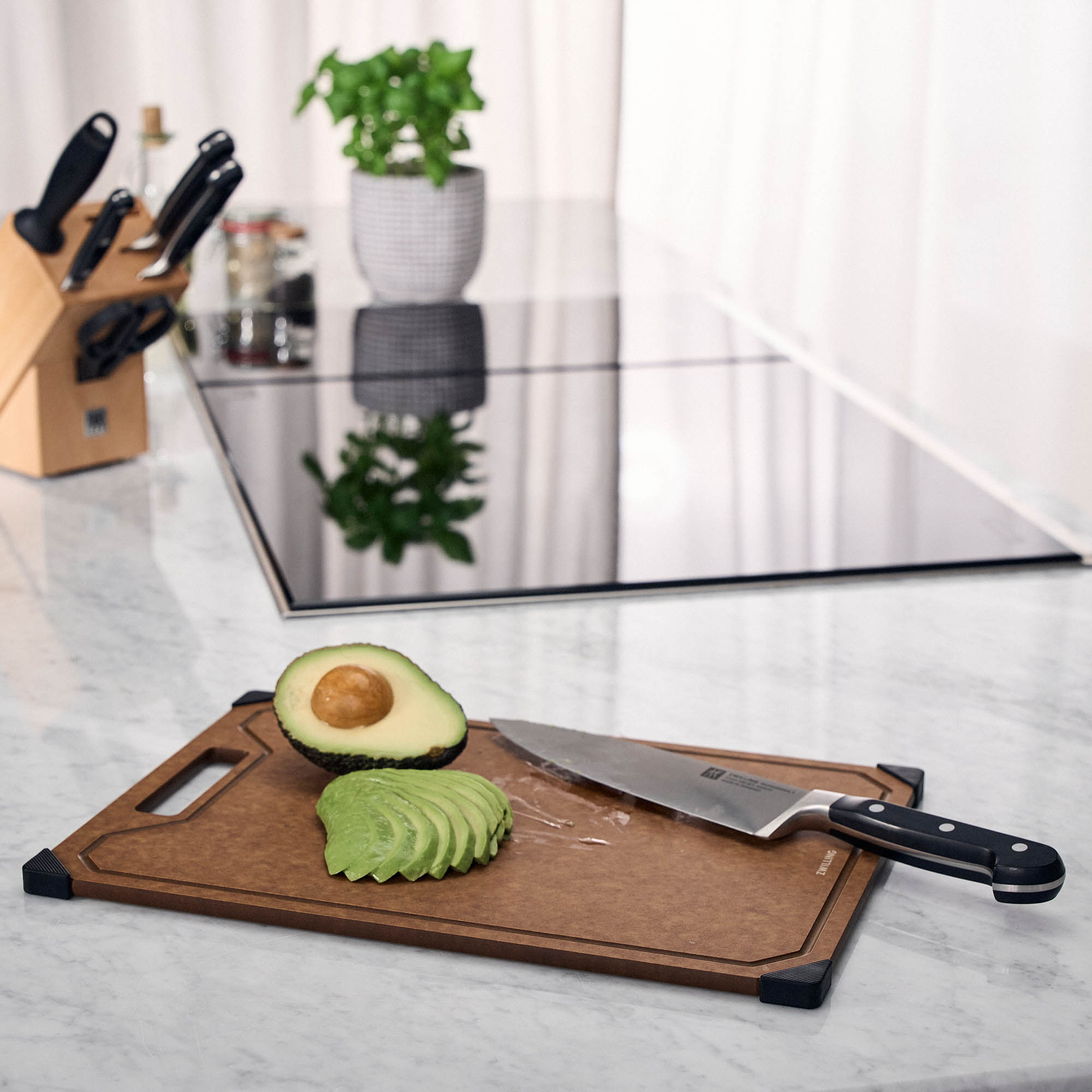 ZWILLING fibrewood cutting board 37 x 25 cm brown
