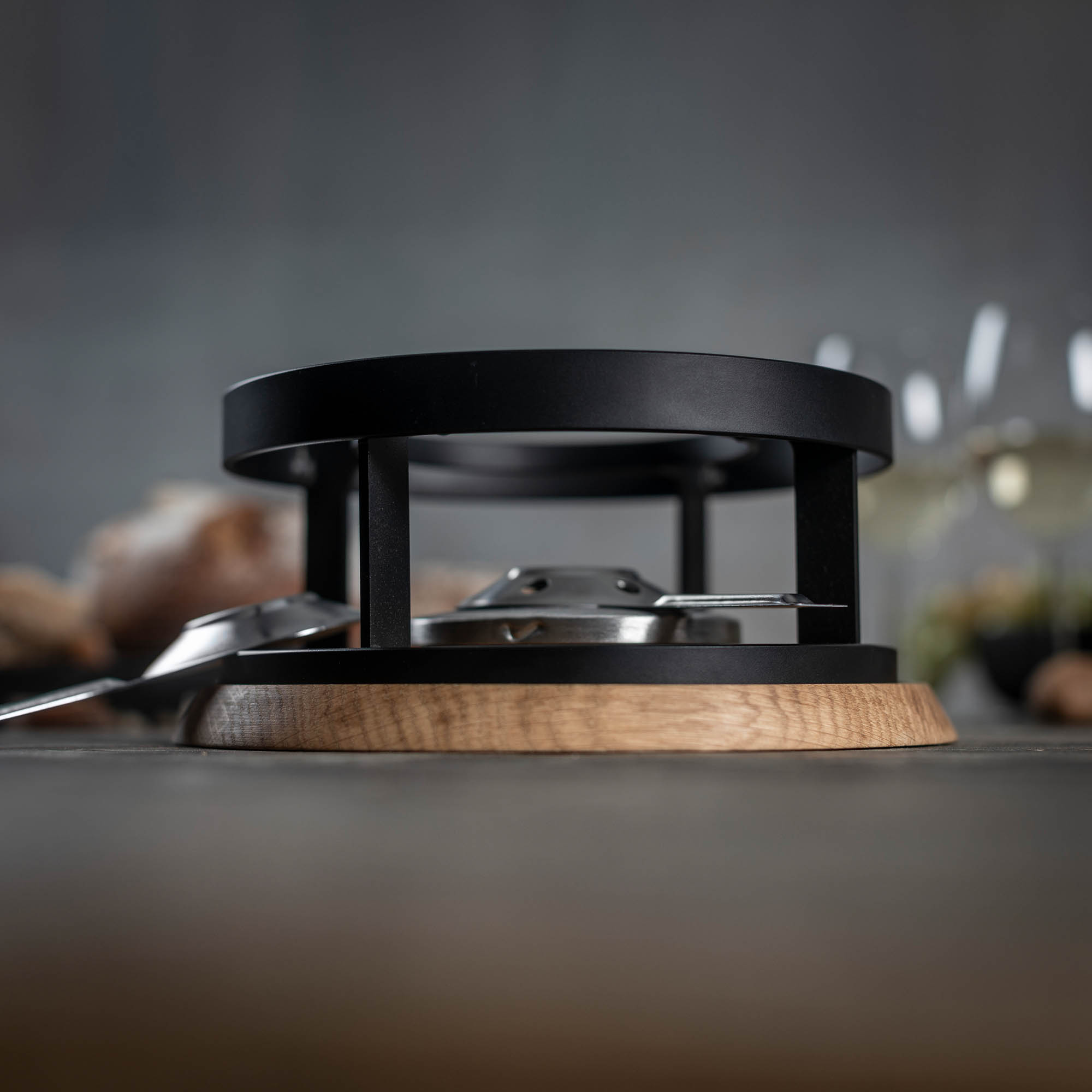 KUHN RIKON Rechaud OAK 20 cm black coated with oak coaster