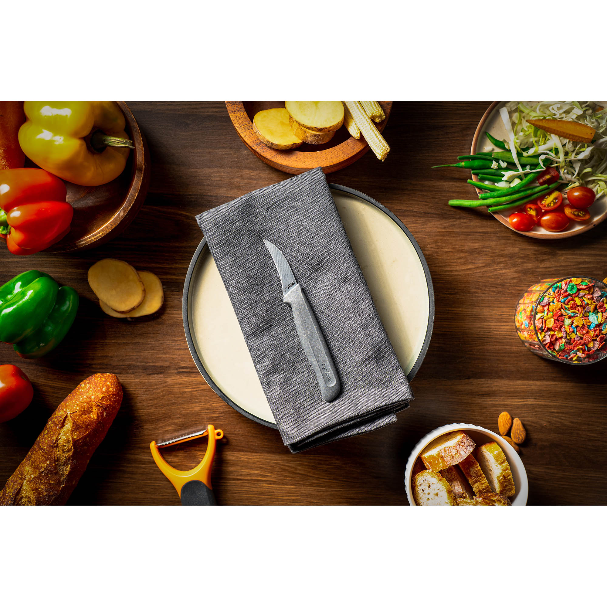 ZYLISS paring knife, 6 cm blade length, with a handle made from wheat straw-based plastic