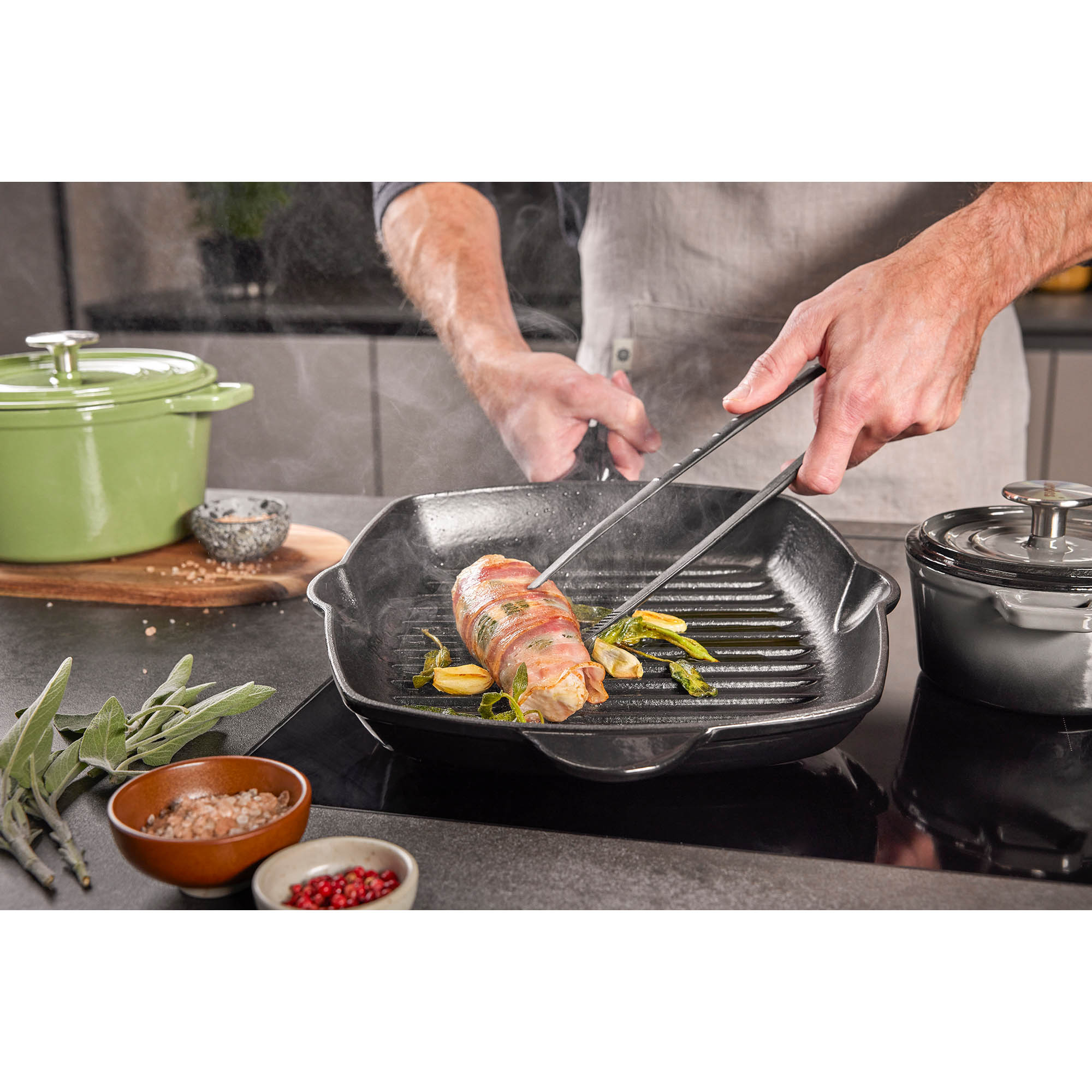 BERNDES Grillpfanne B.IRON Gusseisen eckig 27 x 27 cm mit Gegengriff INDUKTION