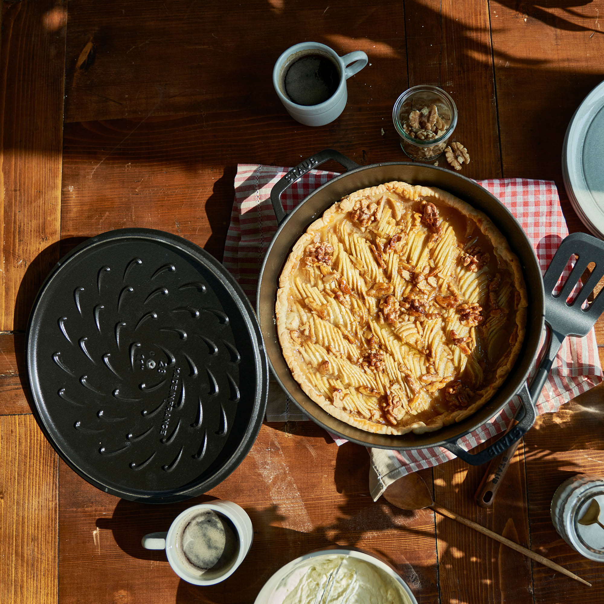STAUB France roaster CHISTERA 28 cm 3.7 litre cast iron round black