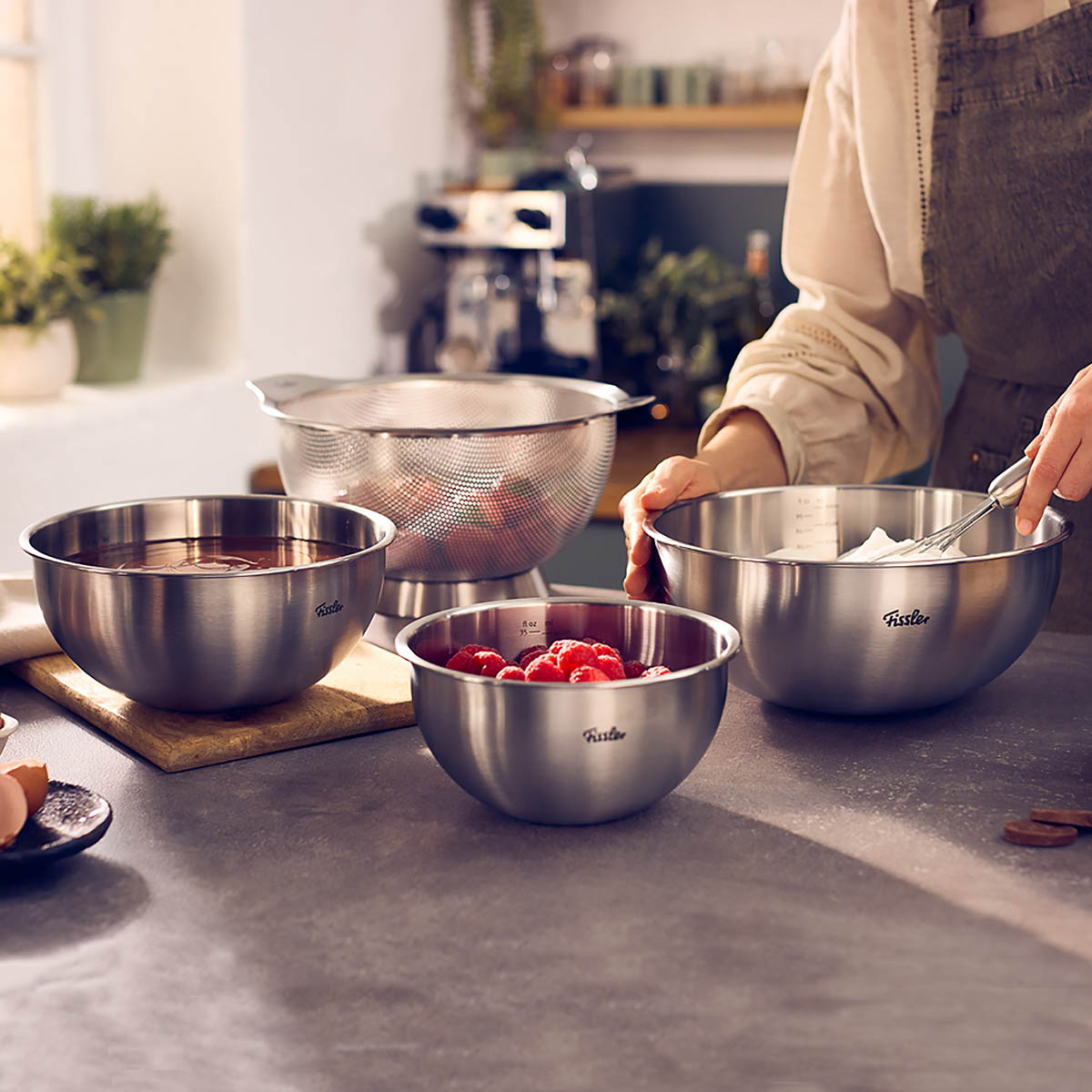 FISSLER ESSENTIAL 24 cm mixing bowl in matt stainless steel