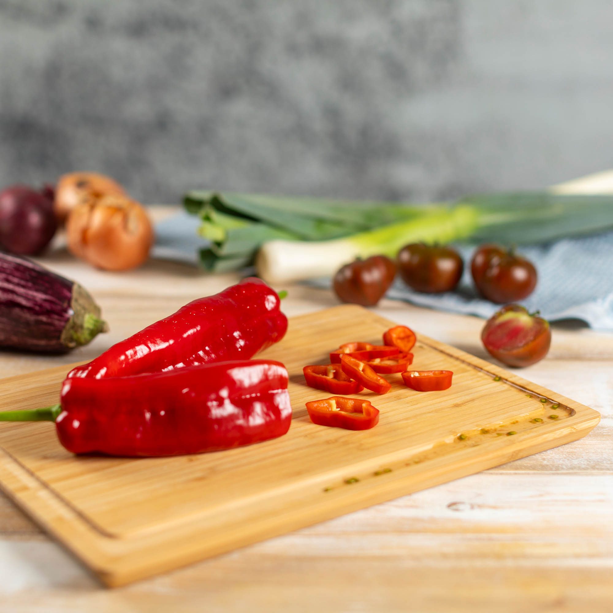 KUHN RIKON ICED bamboo cutting board 26 x 36 cm