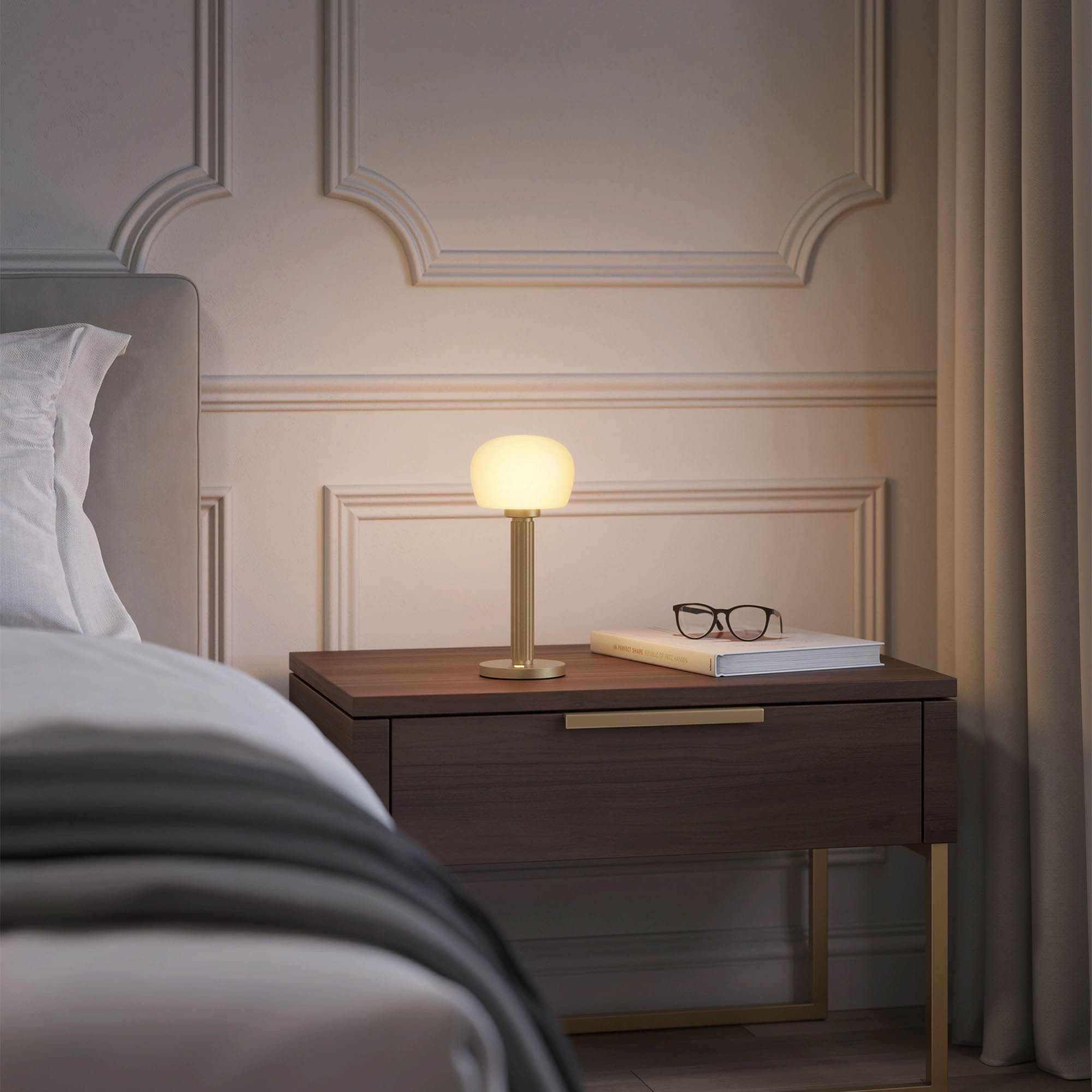 ELLE DECORATION Akku-LED-Tischleuchte VENDOME gold matt
