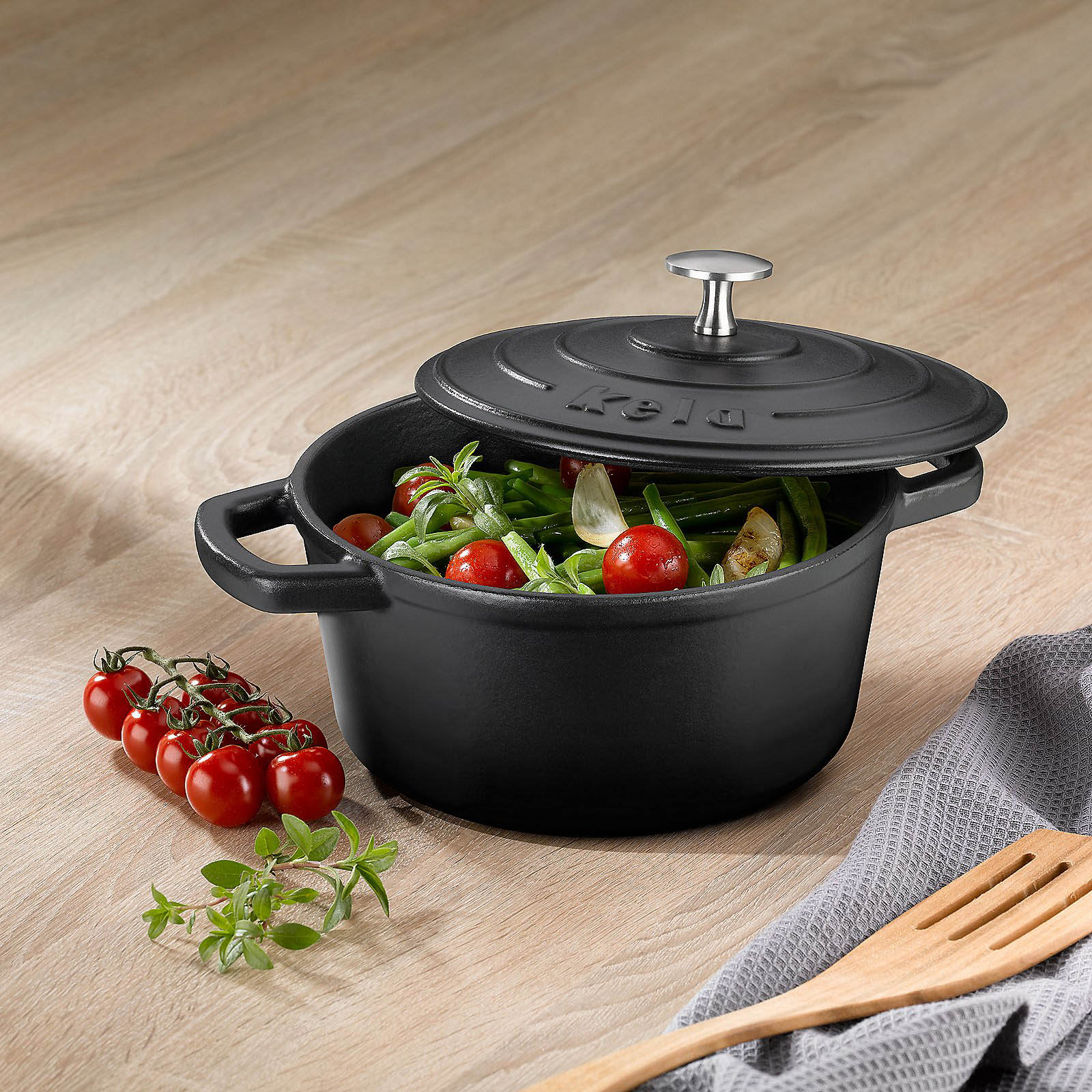 KELA Cocotte casserole CALIDO cast iron enamelled 26 cm round 4.6 litres black