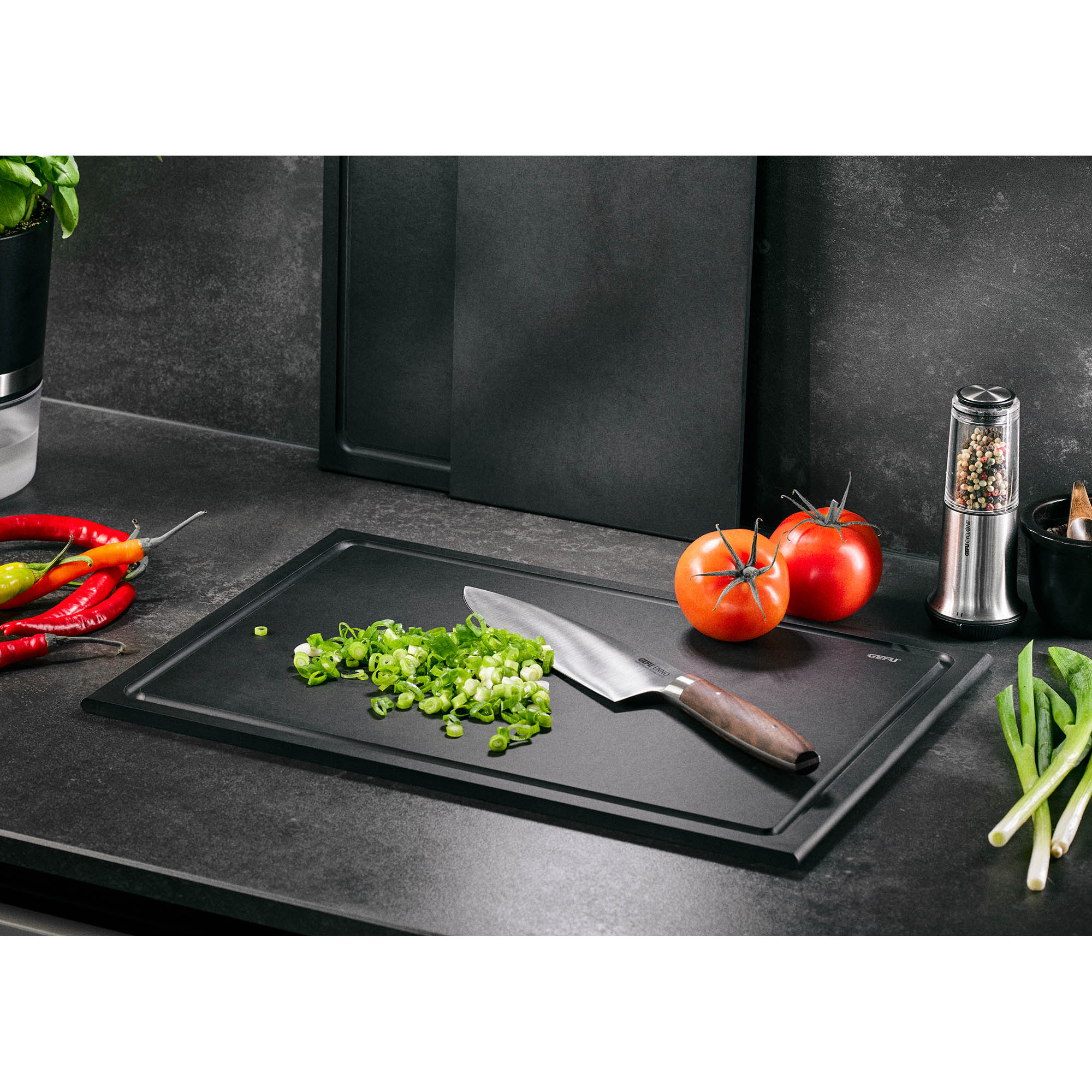 GEFU Schneidebrett SLIZE mittel 37 x 25 cm mit Saftrille