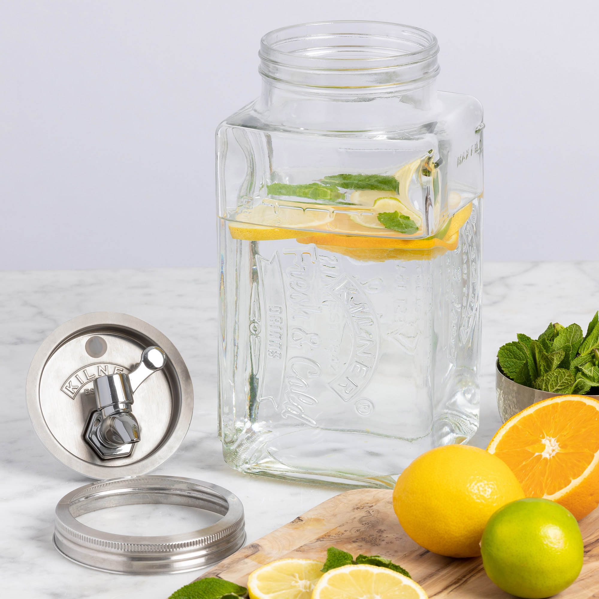 KILNER 3-litre glass drinks dispenser for the fridge with tap