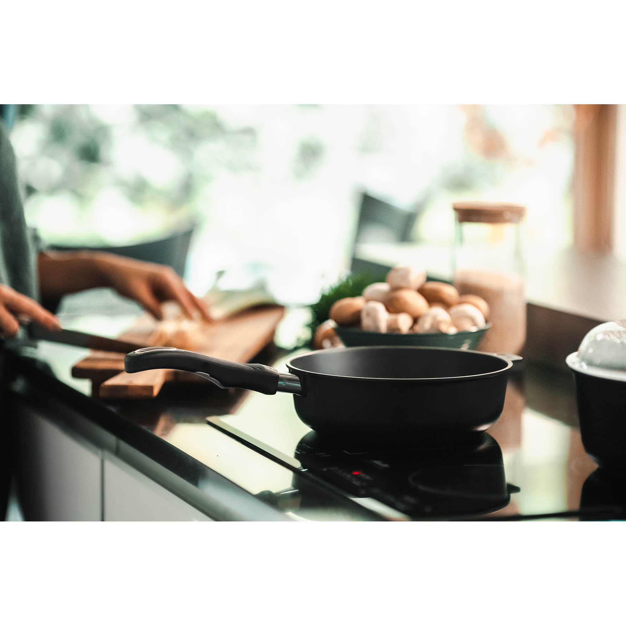GASTROLUX cast iron frying pan BIOTAN PLUS 24 cm height 7.5 cm INDUCTION