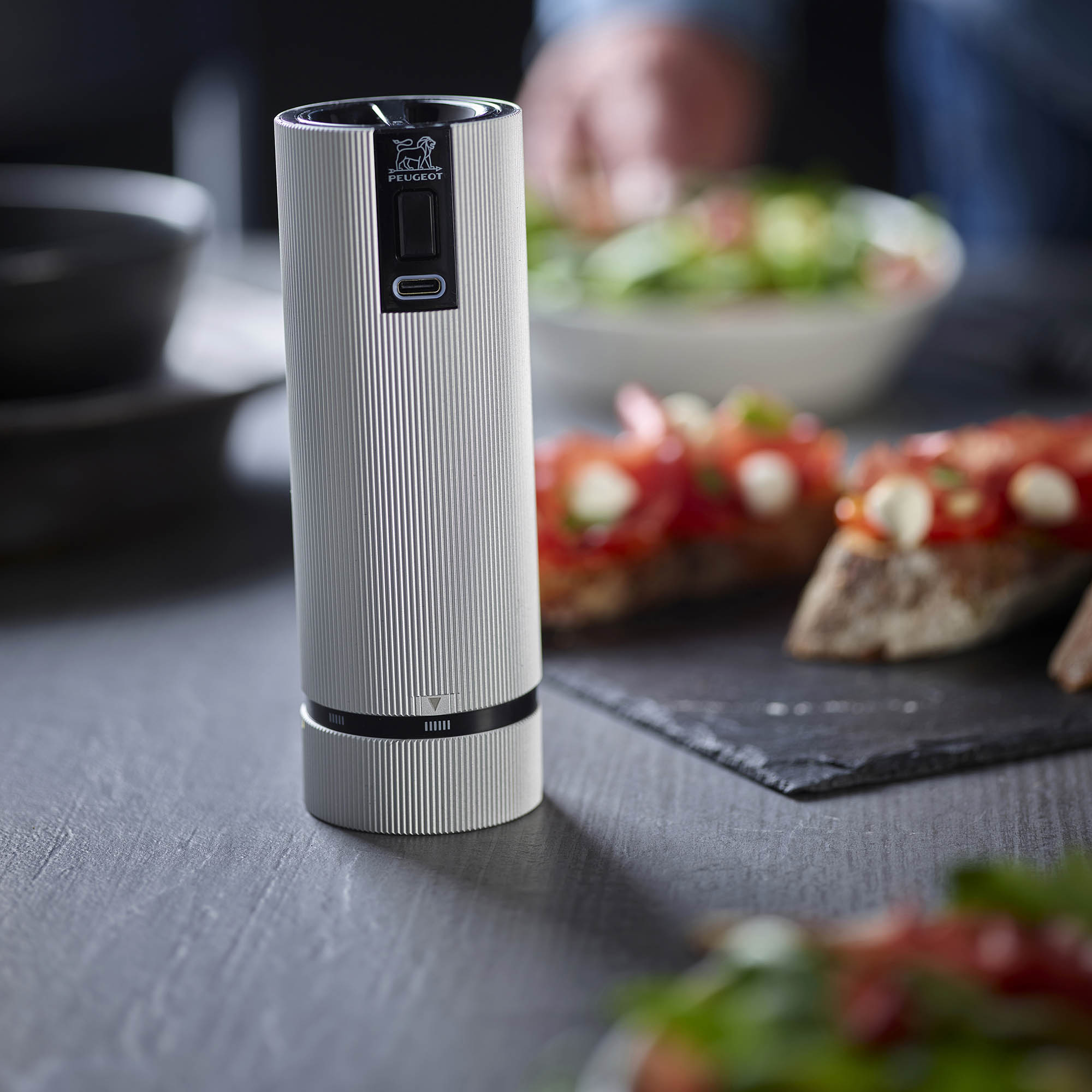 PEUGEOT Elektrische Salzmühle LINE ELECTRIC U'Select Z ZIRLION-Mahlwerk 15 cm grau