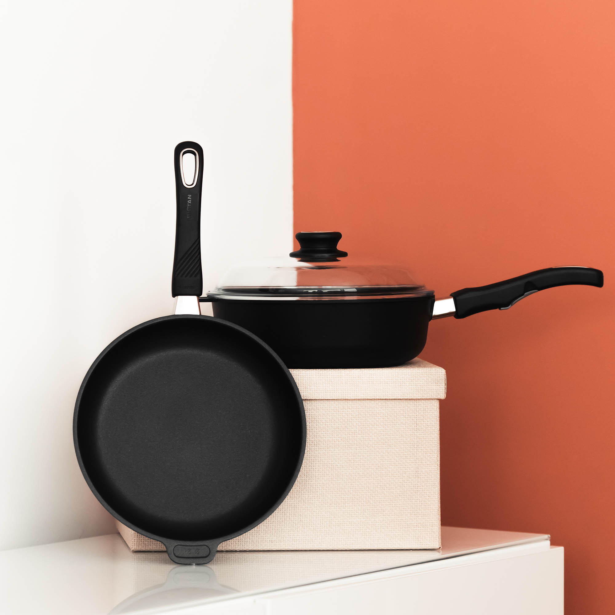 GASTROLUX cast iron frying pan BIOTAN PLUS 26 cm height 4.5 cm