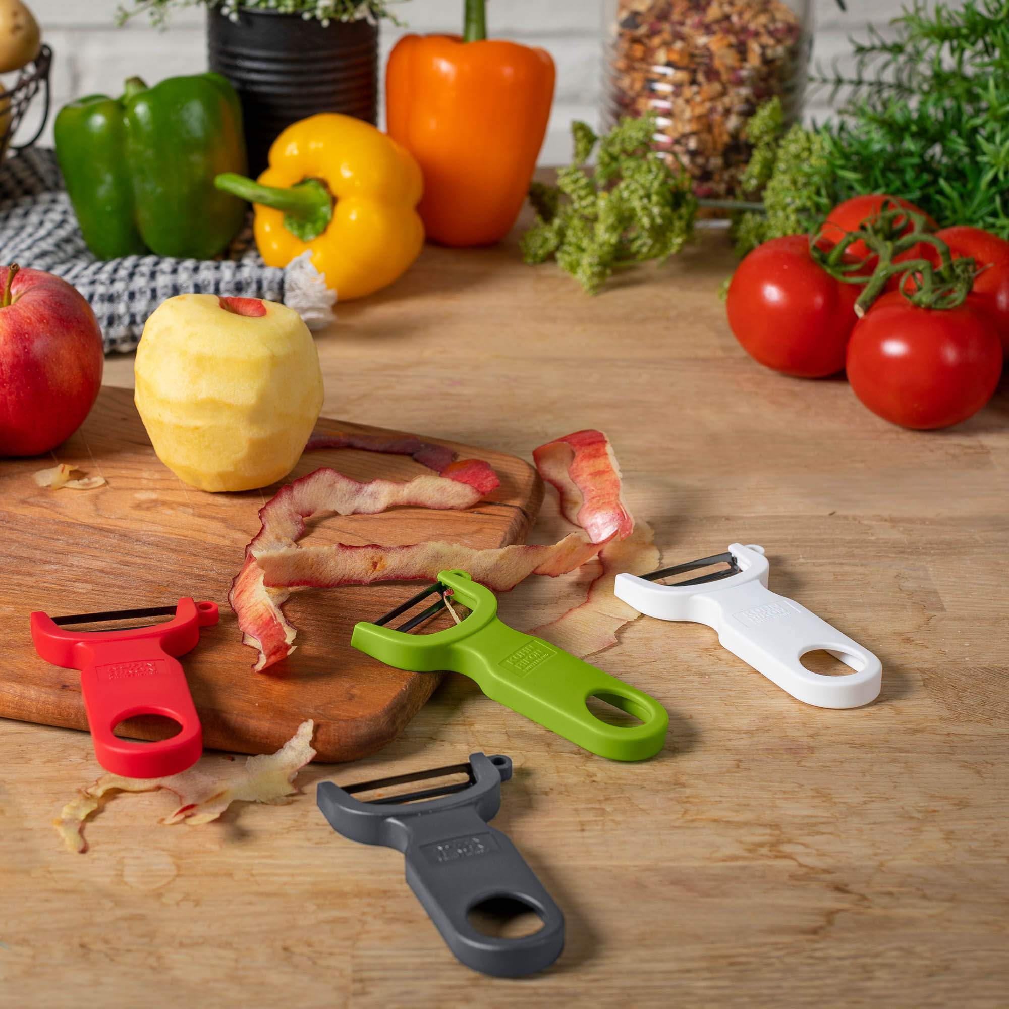 KUHN RIKON extra scharfer Sparschäler SWISS PEELER rot