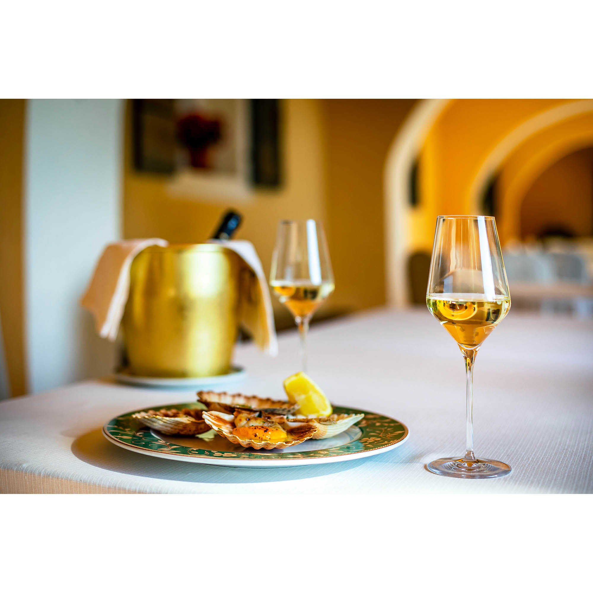 STÖLZLE LAUSITZ Serie QUATROPHIL Weißweinkelch Weißweinglas 6 Stück Inhalt 405 ml
